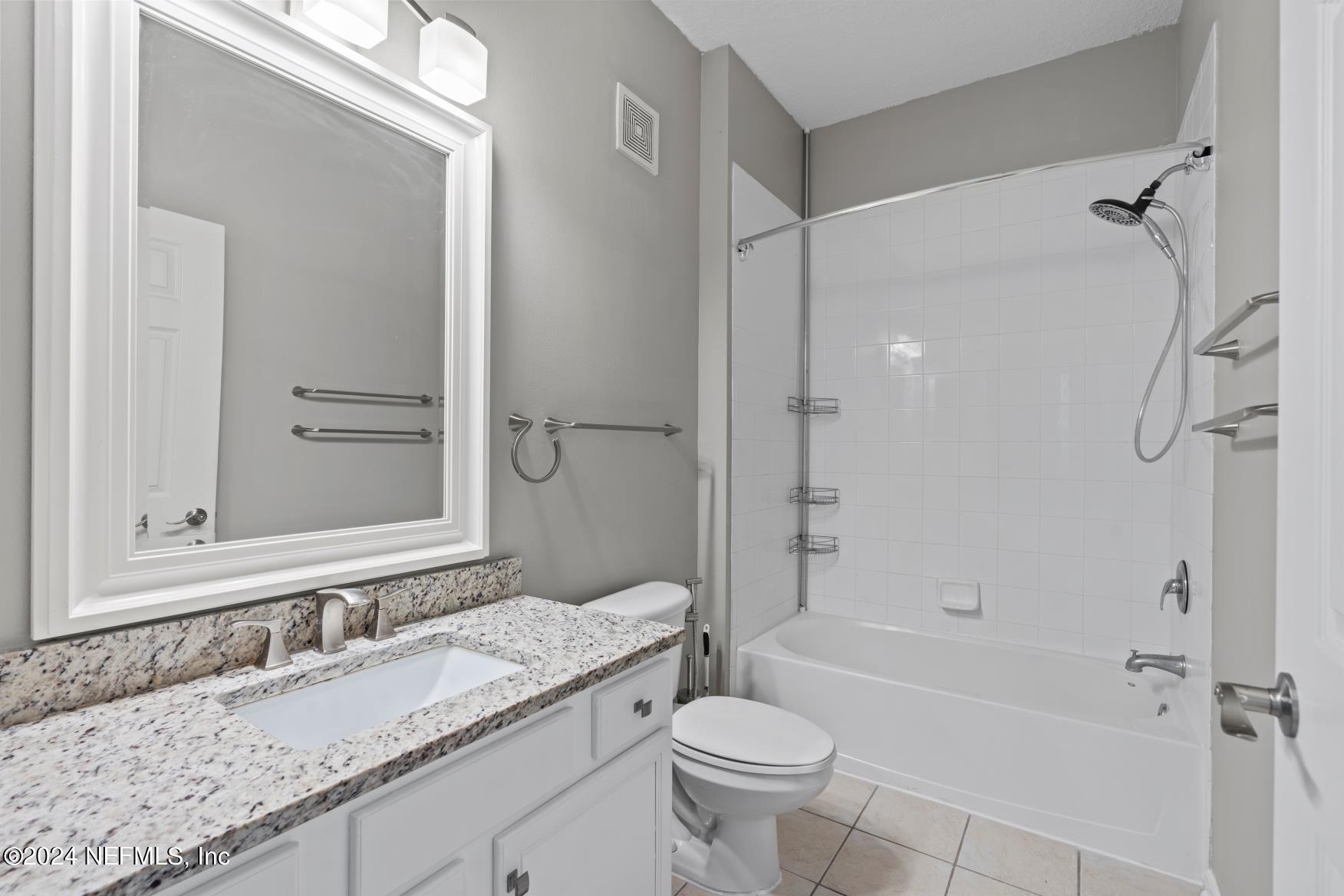 8601 BEACH Boulevard, 1012