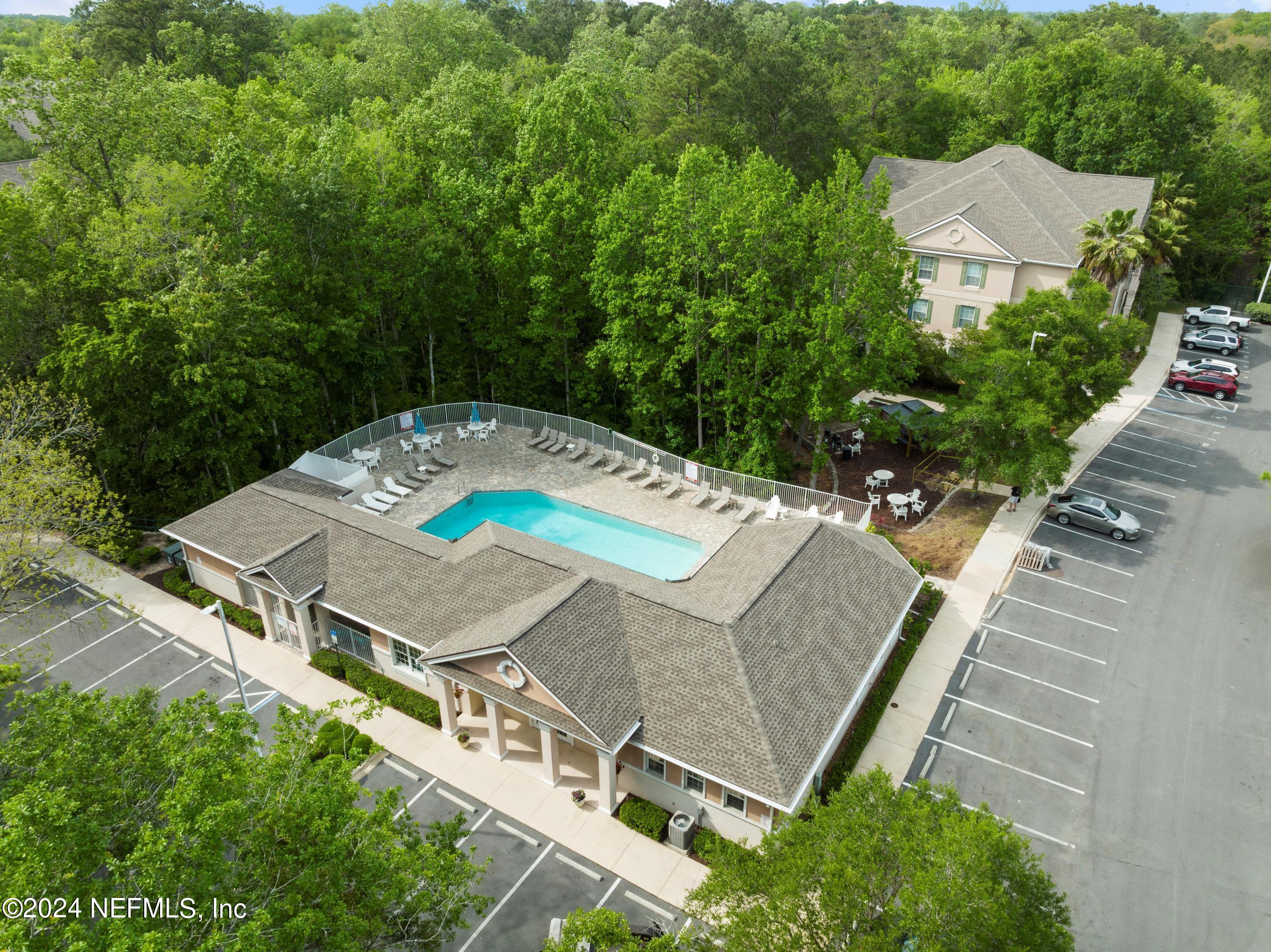 8601 BEACH Boulevard, 1012