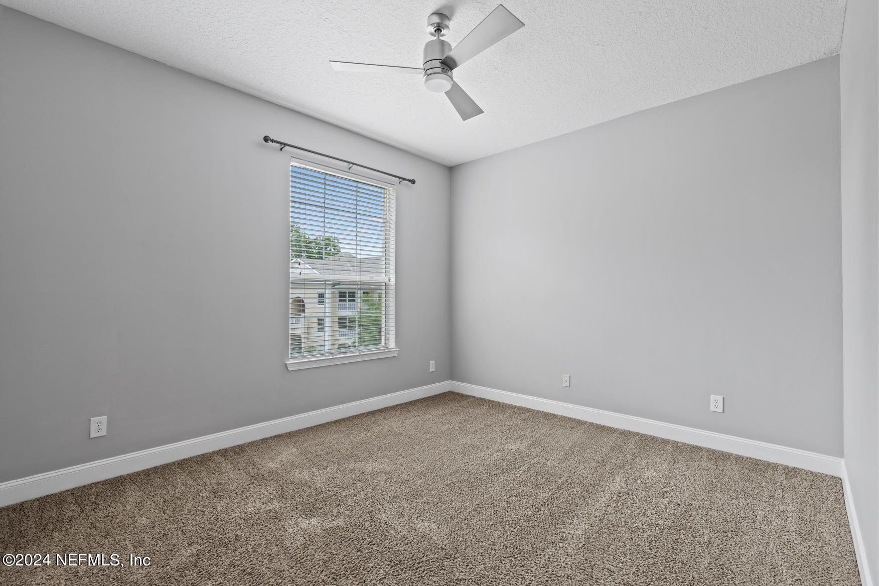 8601 BEACH Boulevard, 1012