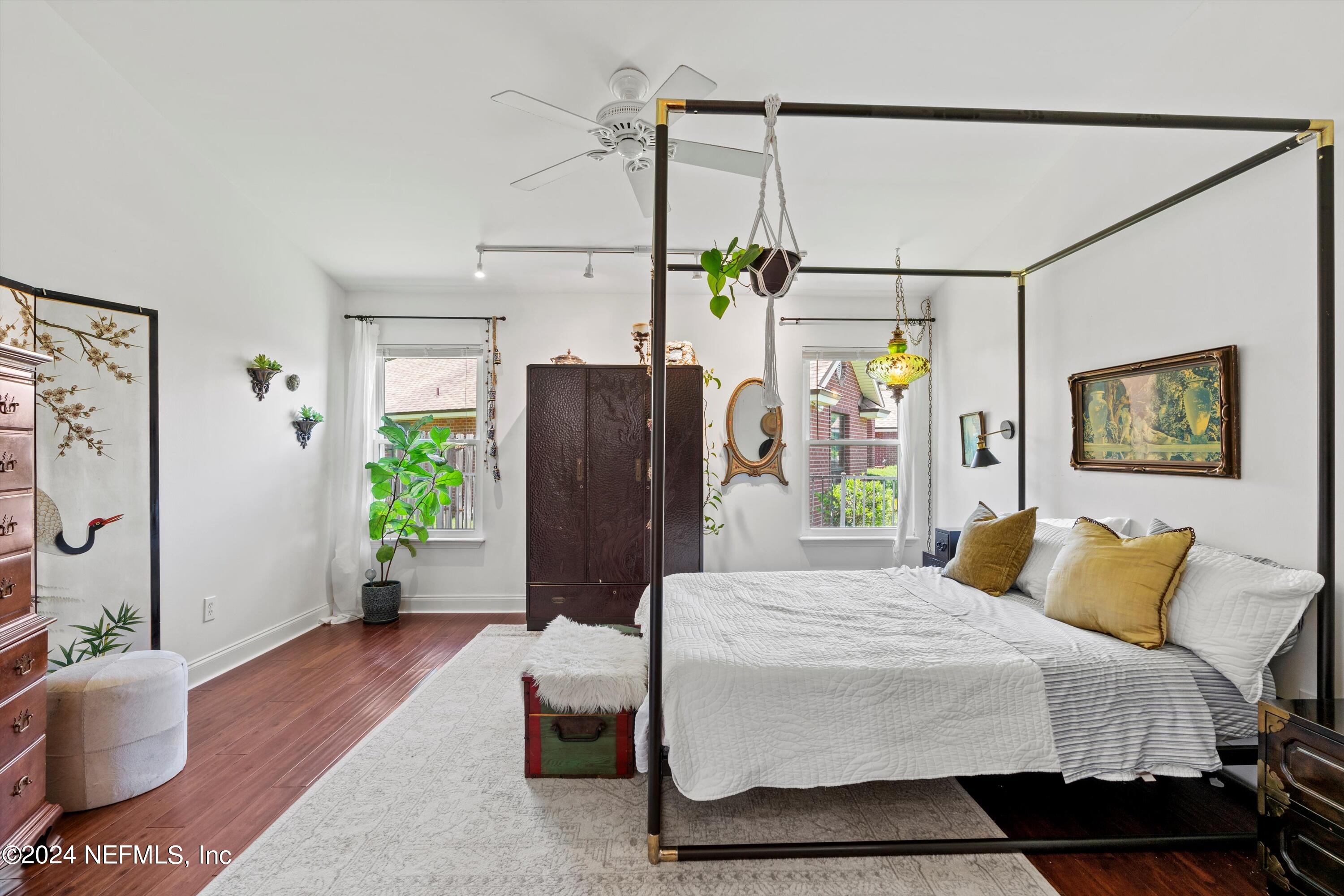 2486 MISTY WATER Drive W