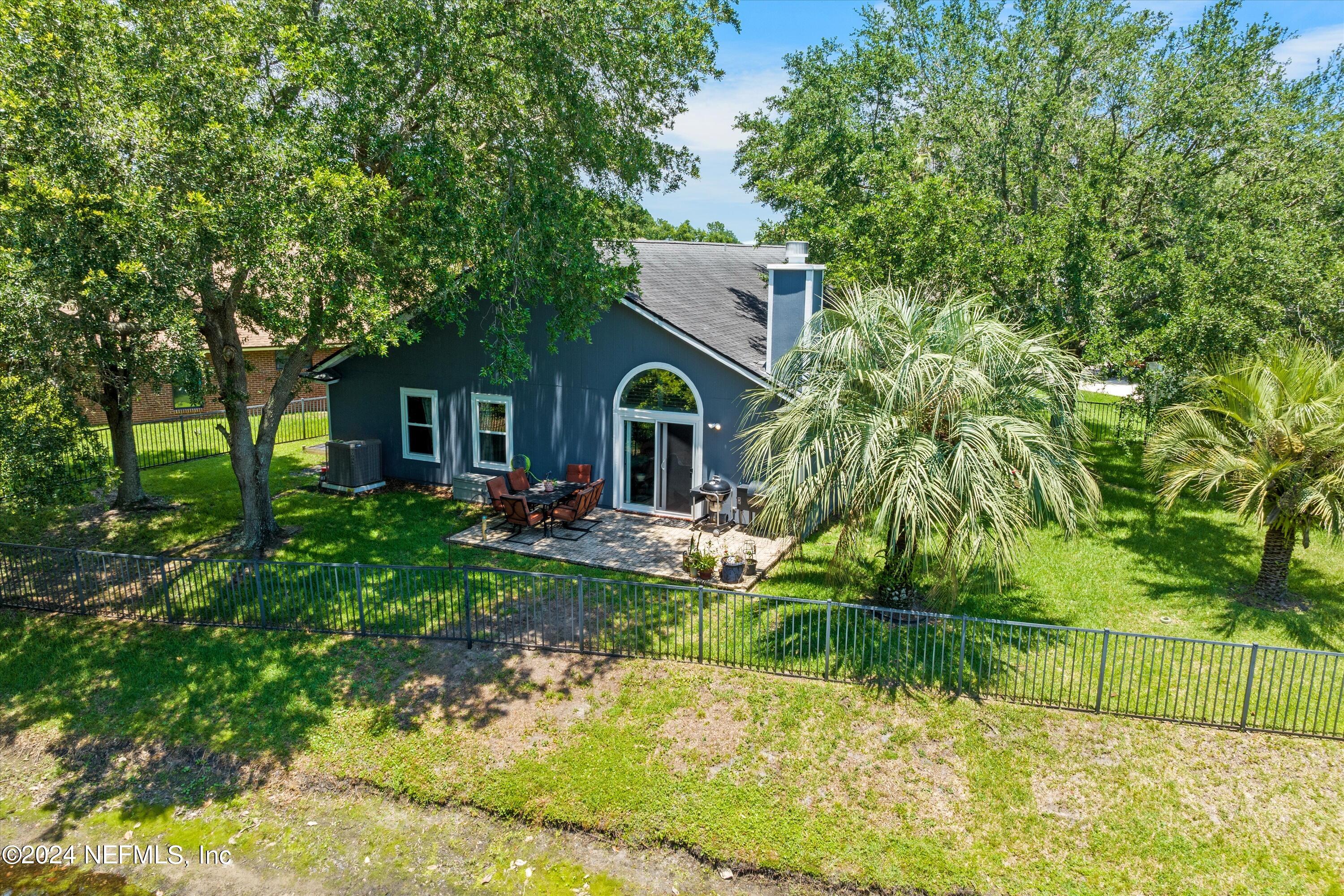 2486 MISTY WATER Drive W