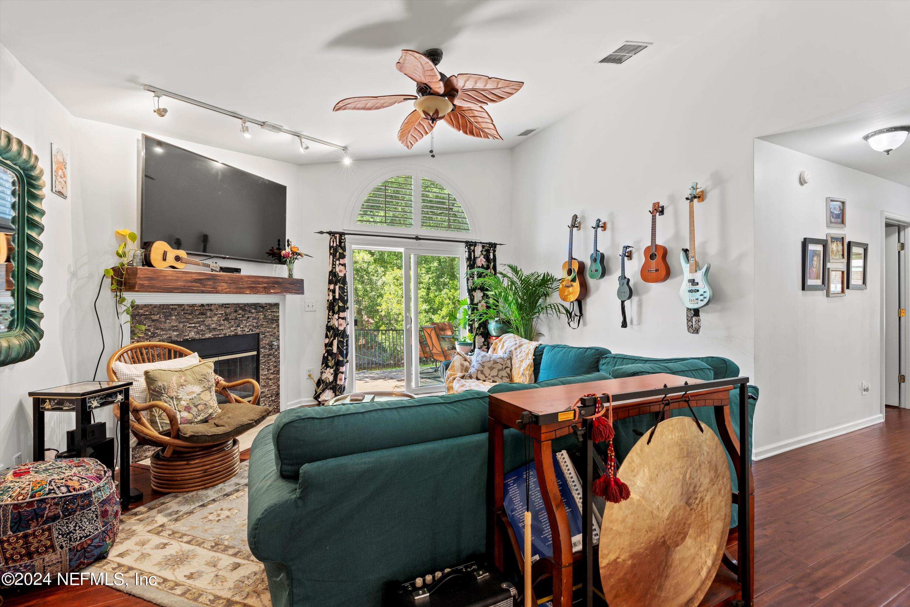 2486 MISTY WATER Drive W