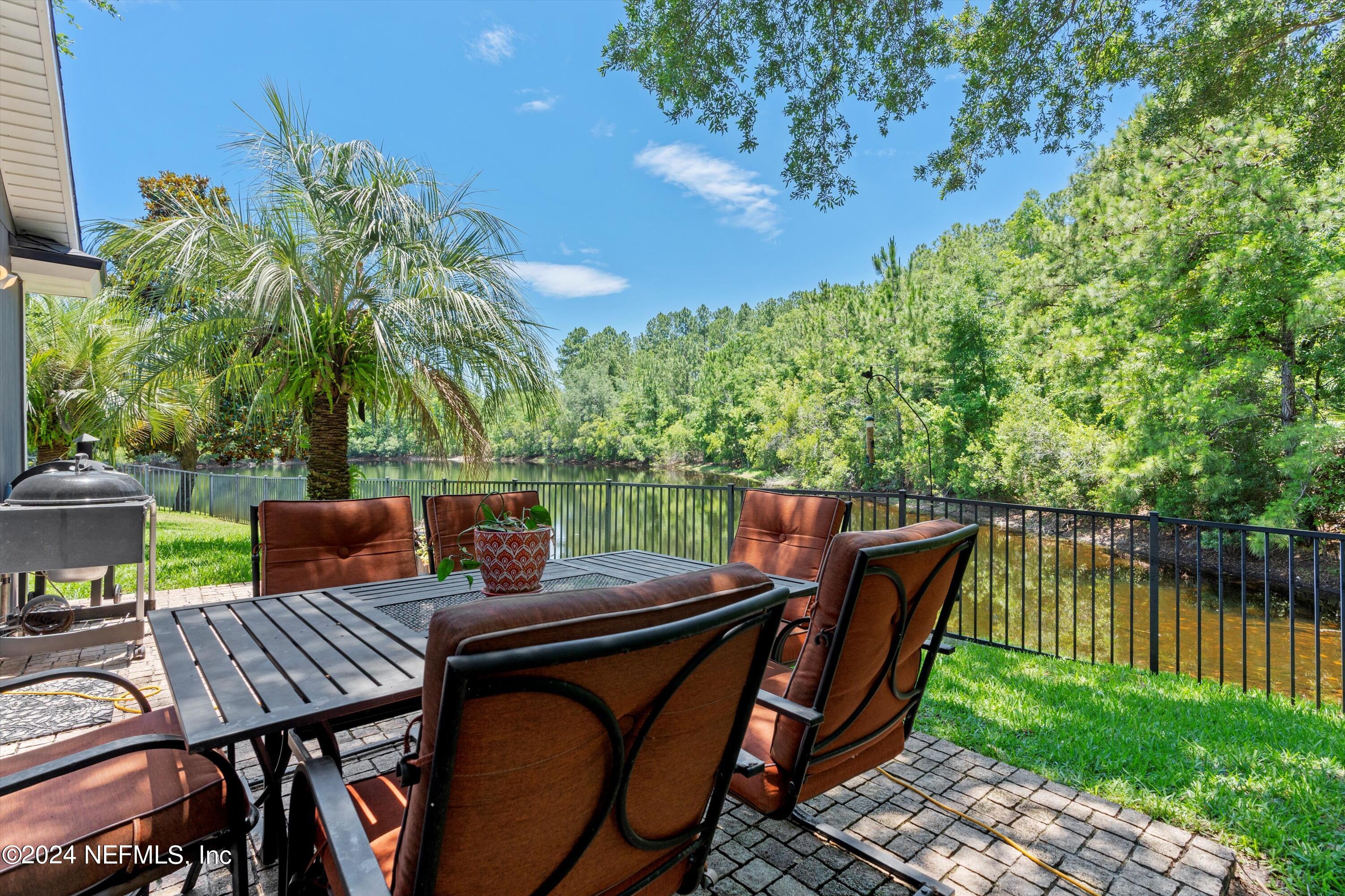 2486 MISTY WATER Drive W