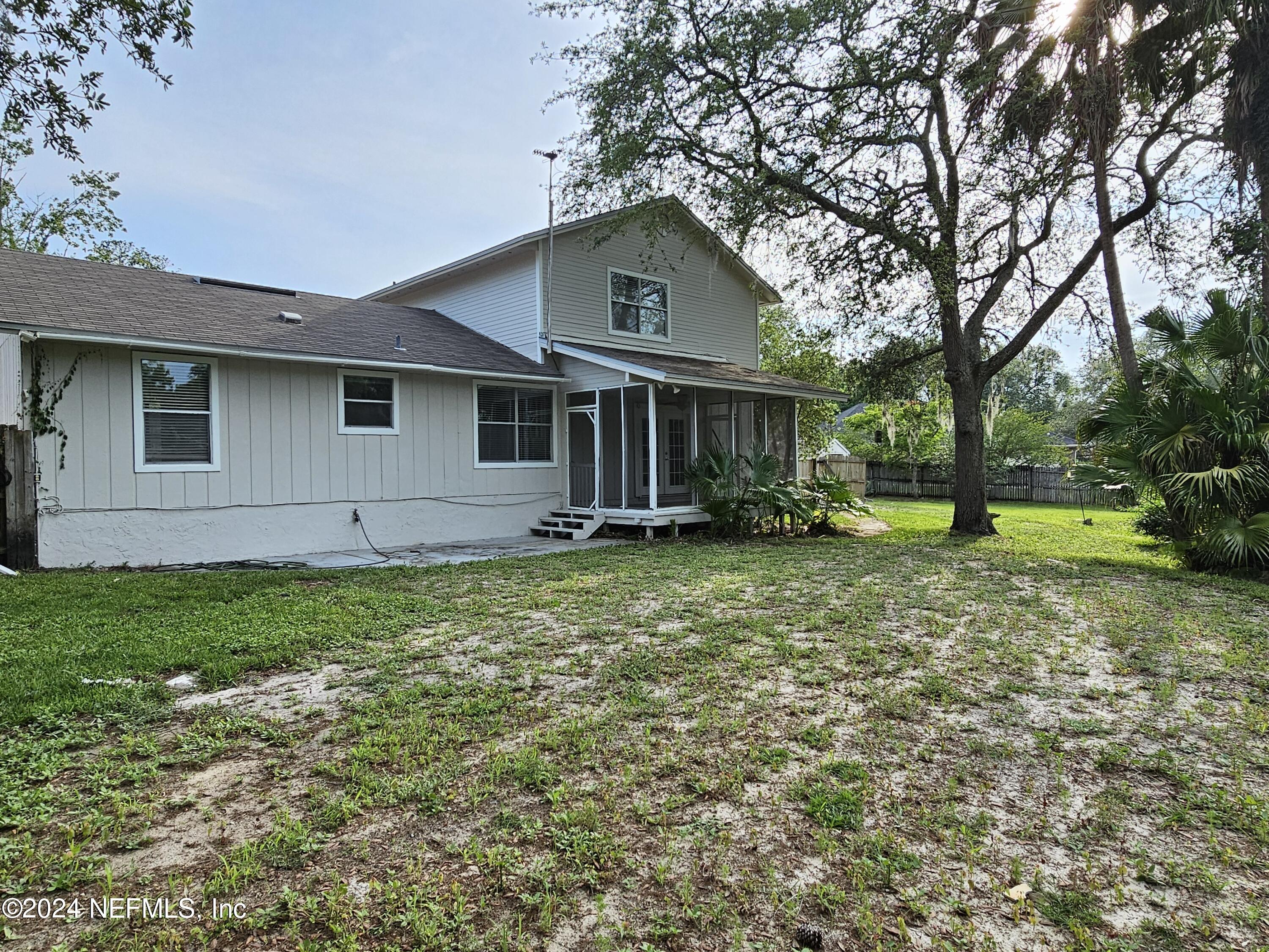 2592 RIDGECREST Avenue