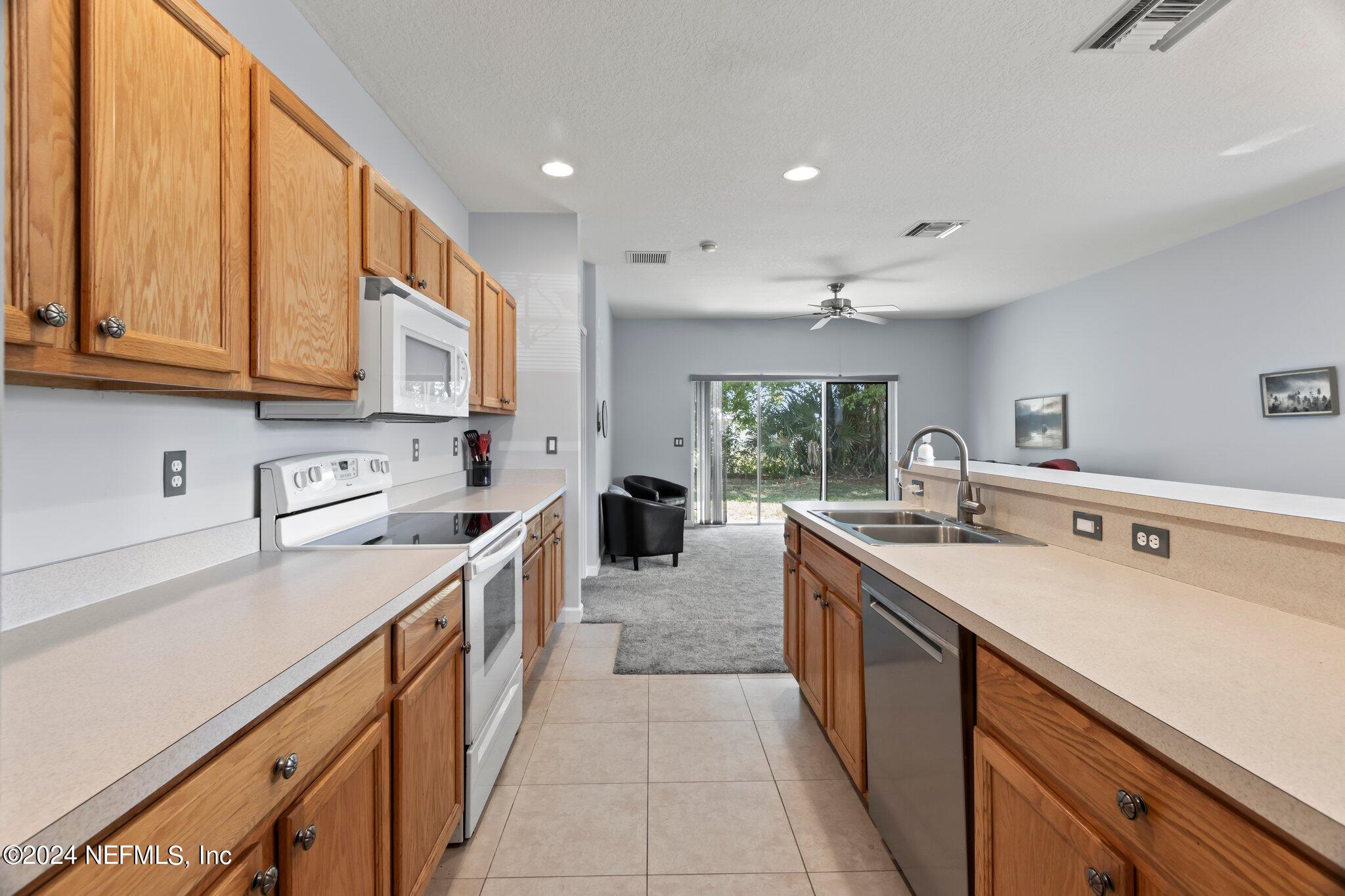2607 CREEKSIDE Drive