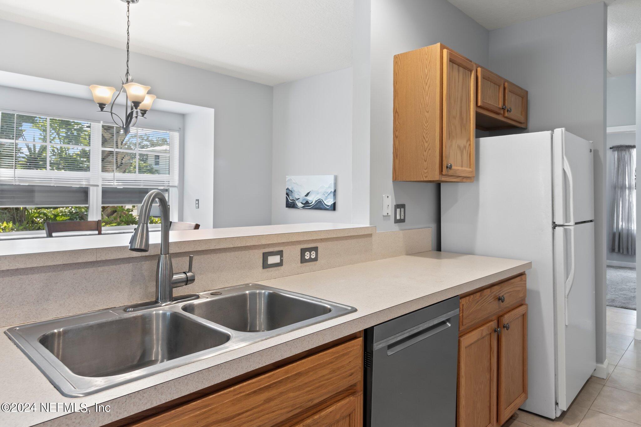 2607 CREEKSIDE Drive