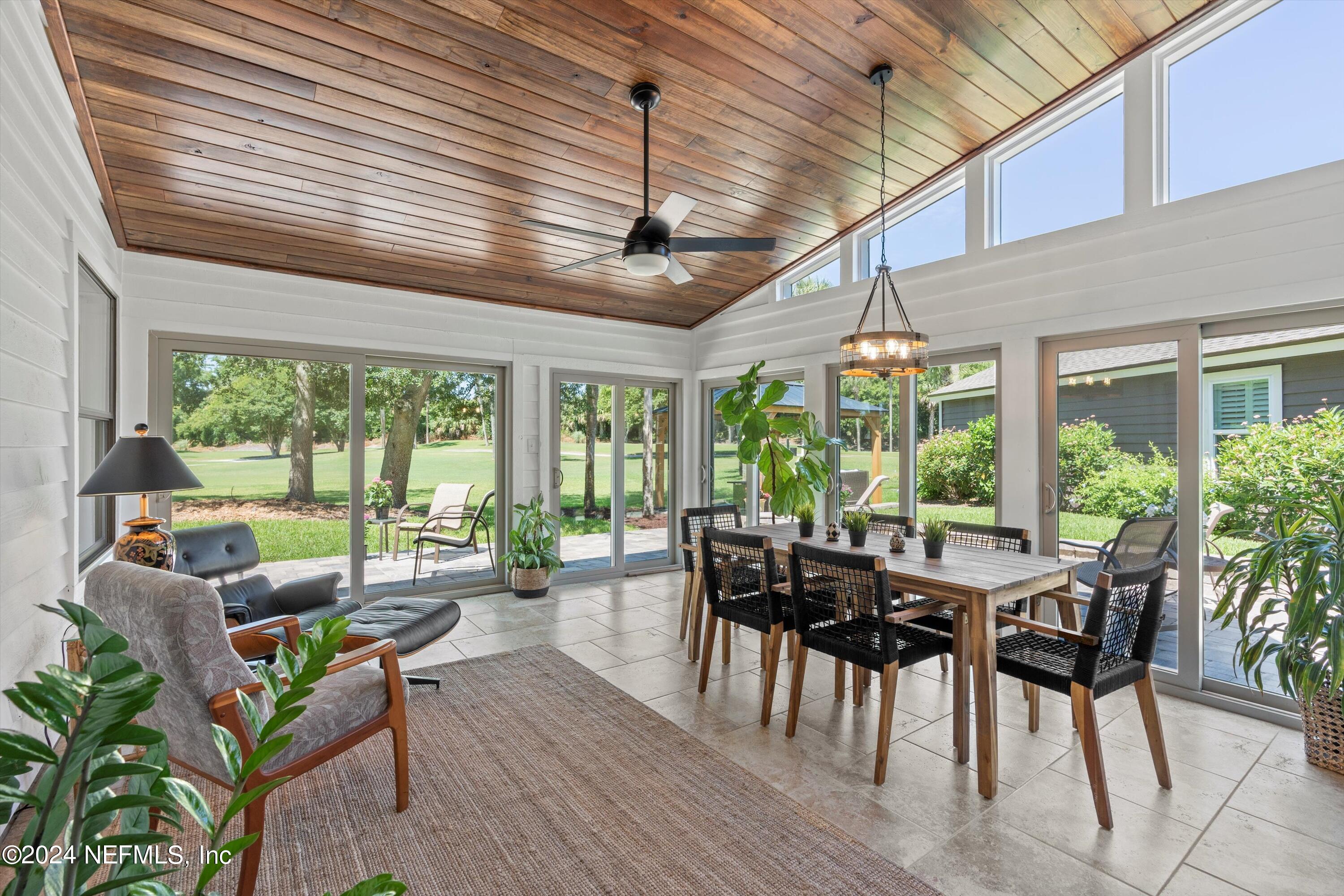 33 WALKERS RIDGE Court