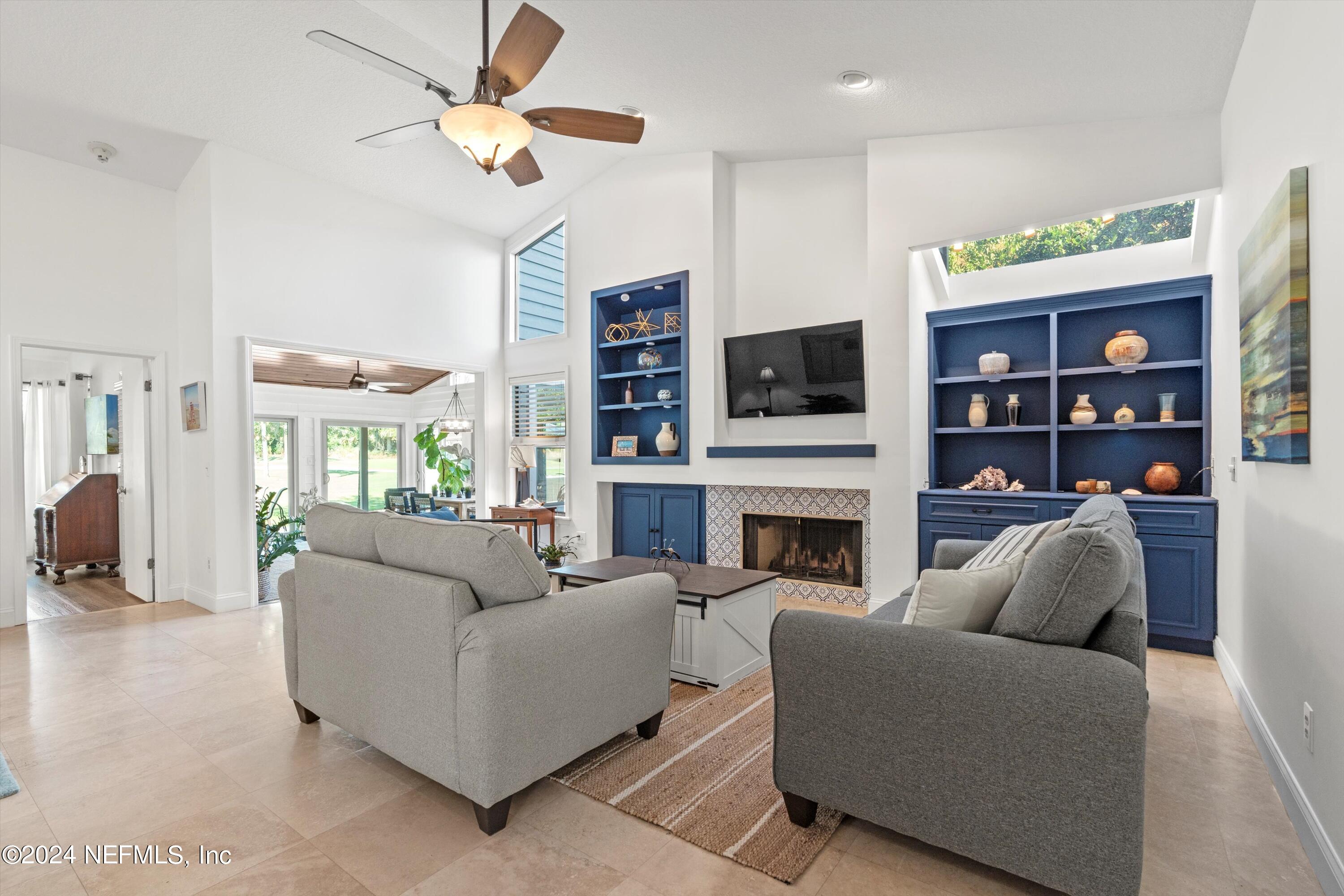 33 WALKERS RIDGE Court