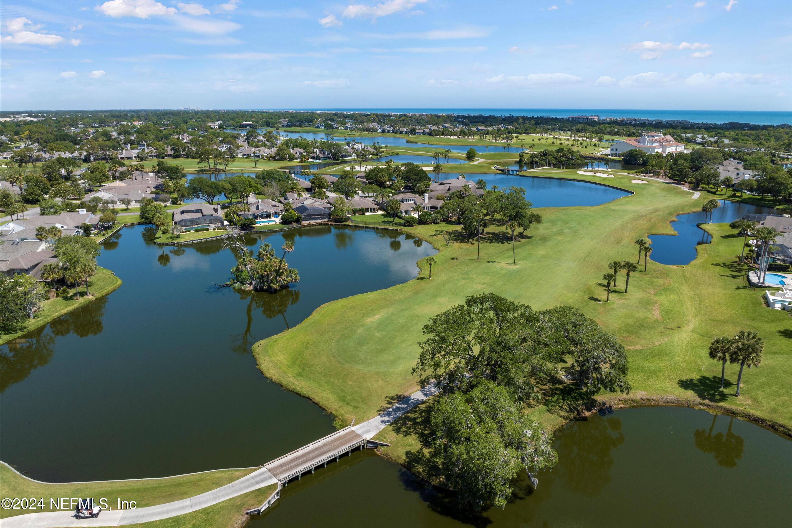 33 WALKERS RIDGE Court