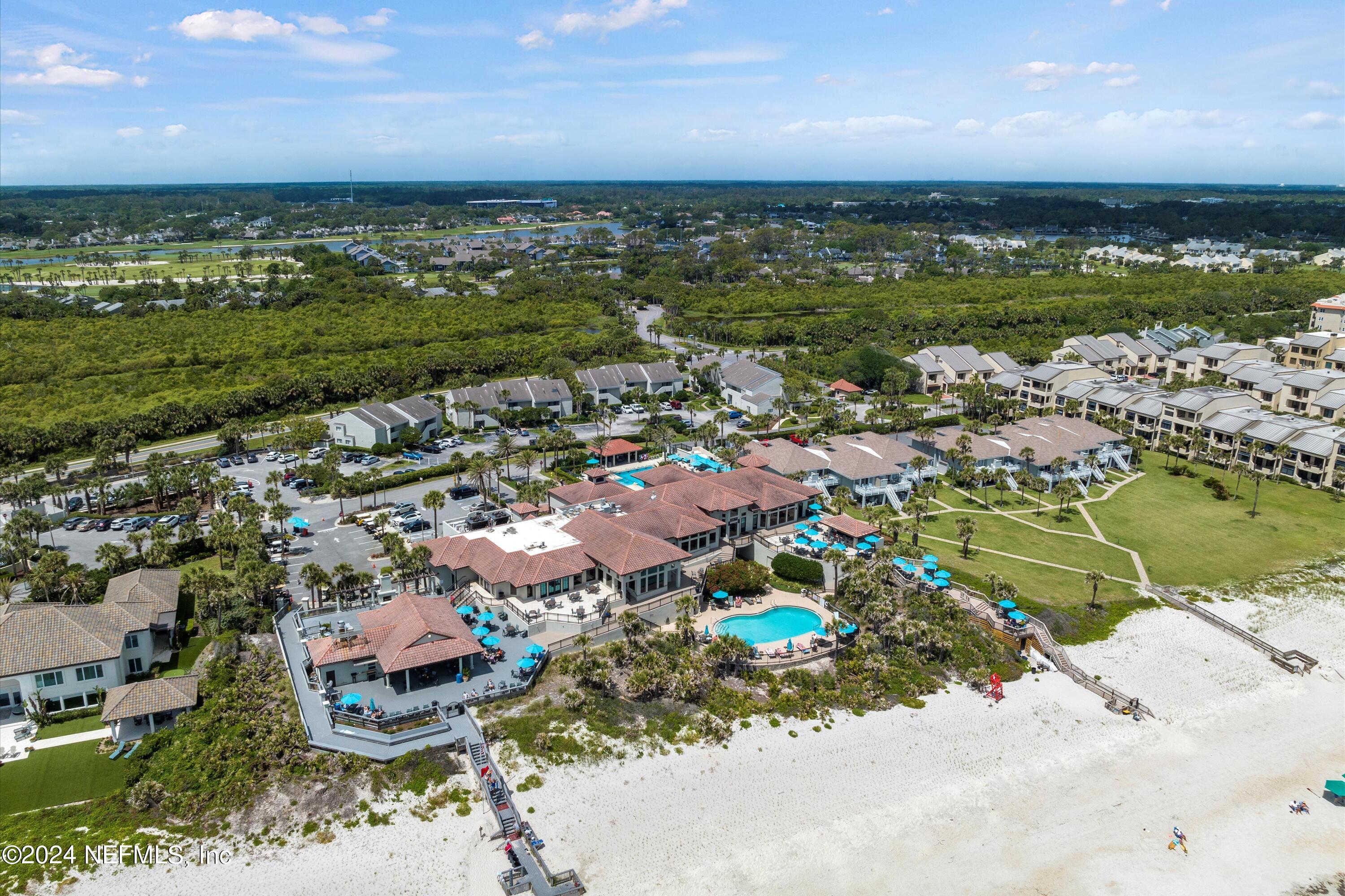 33 WALKERS RIDGE Court