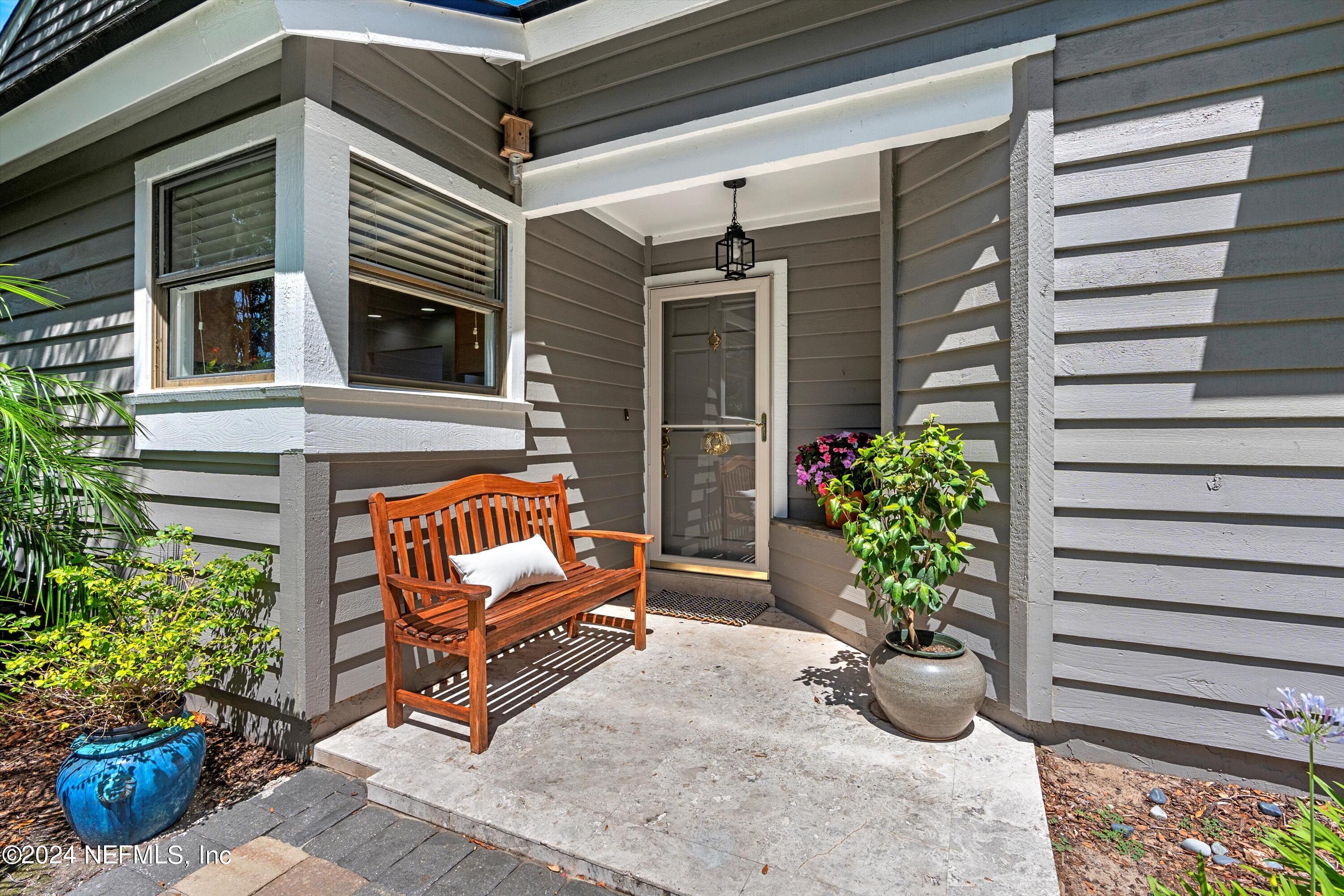 33 WALKERS RIDGE Court