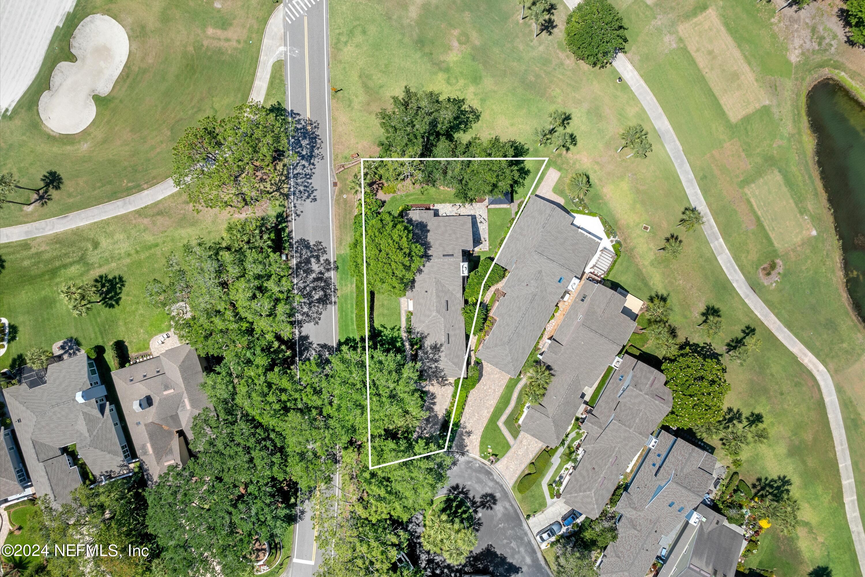 33 WALKERS RIDGE Court