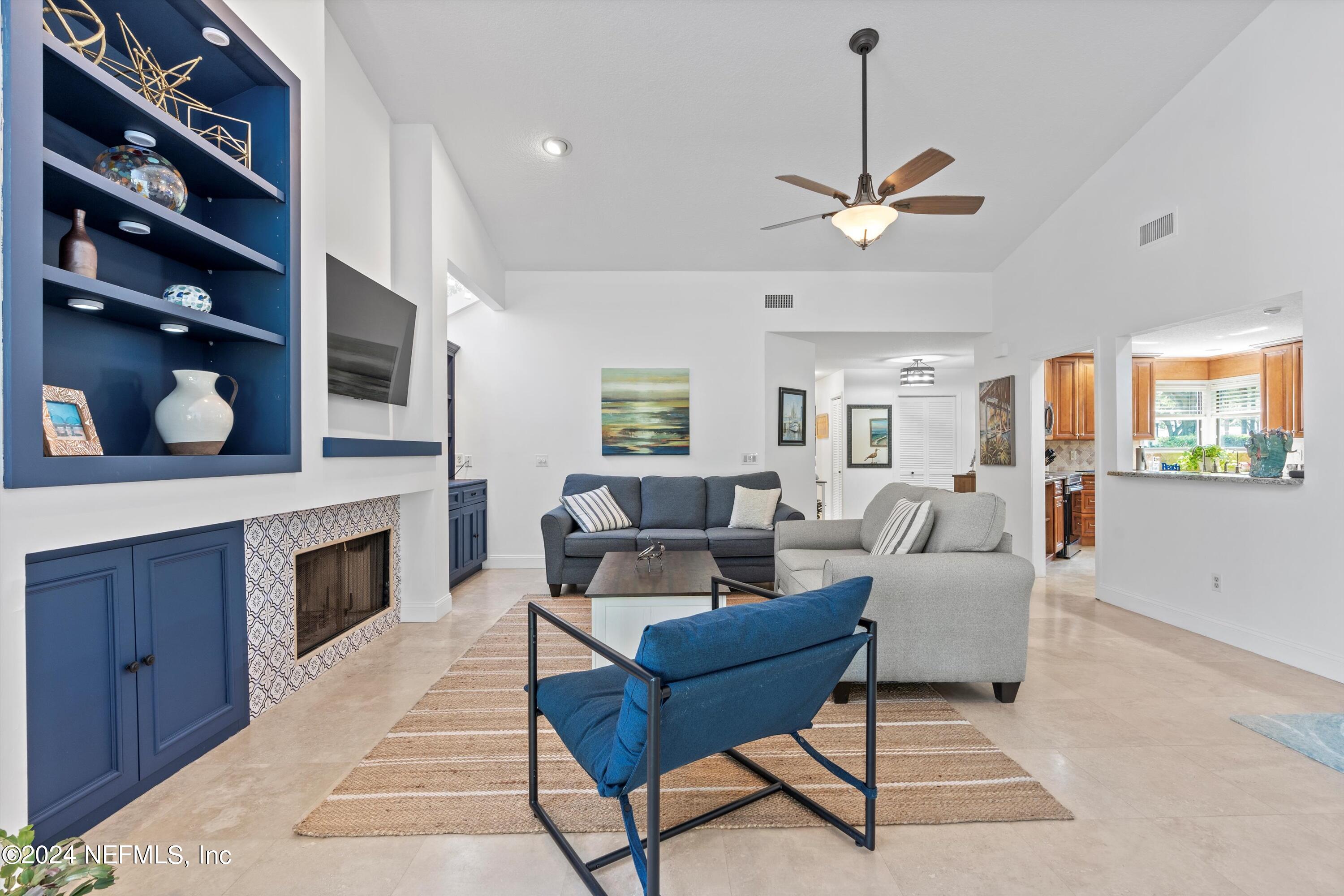 33 WALKERS RIDGE Court