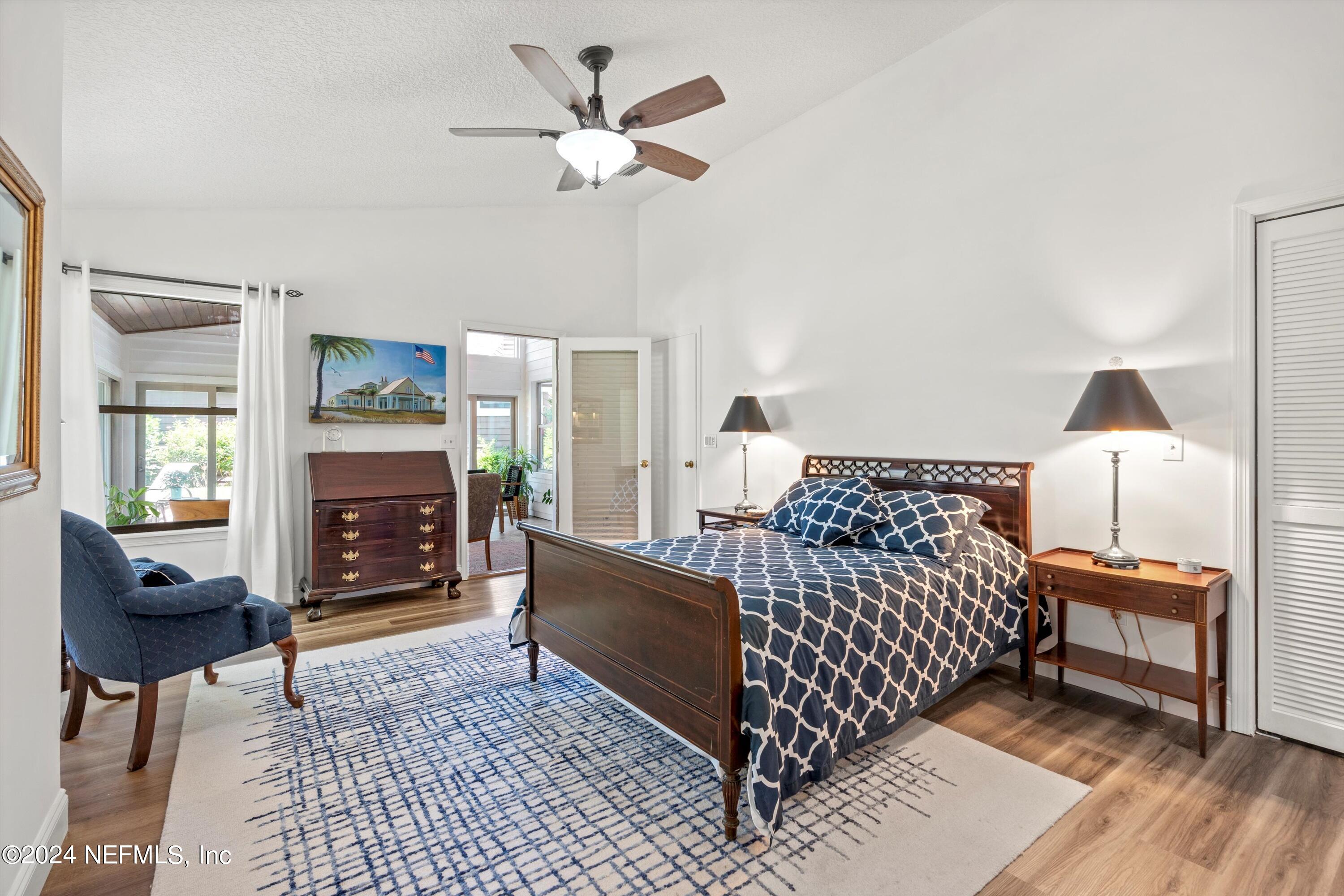 33 WALKERS RIDGE Court