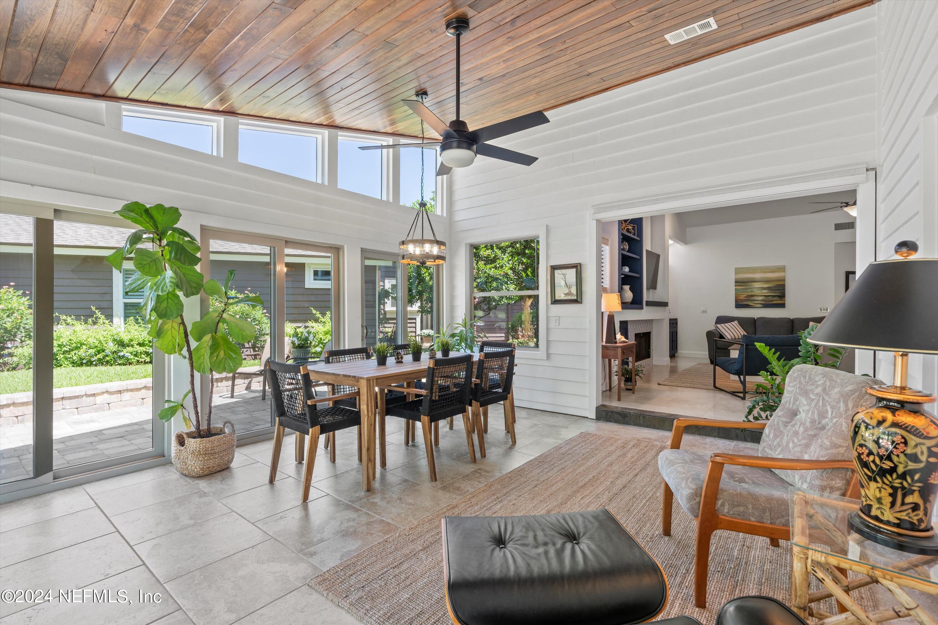 33 WALKERS RIDGE Court