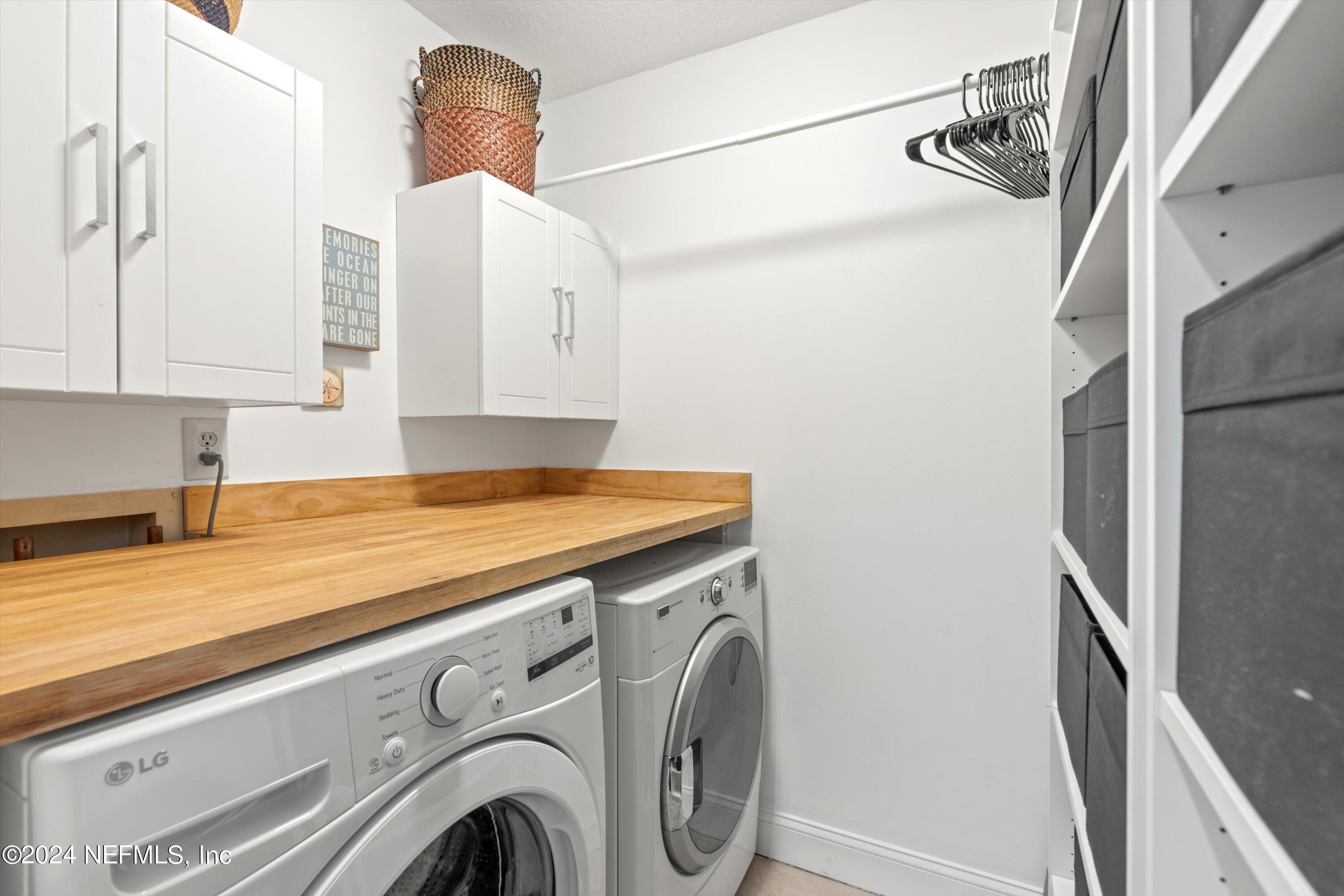 33 WALKERS RIDGE Court