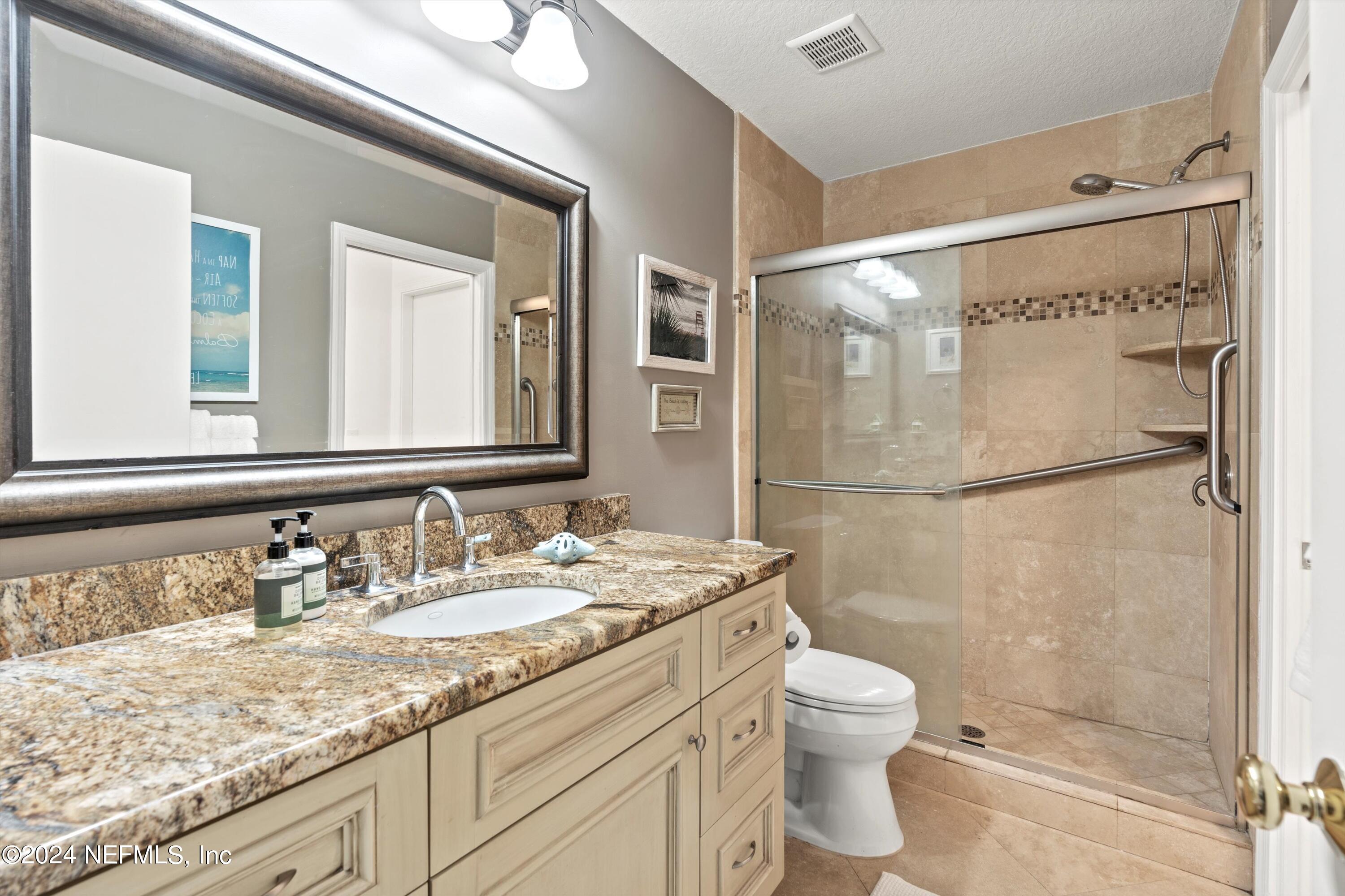 33 WALKERS RIDGE Court