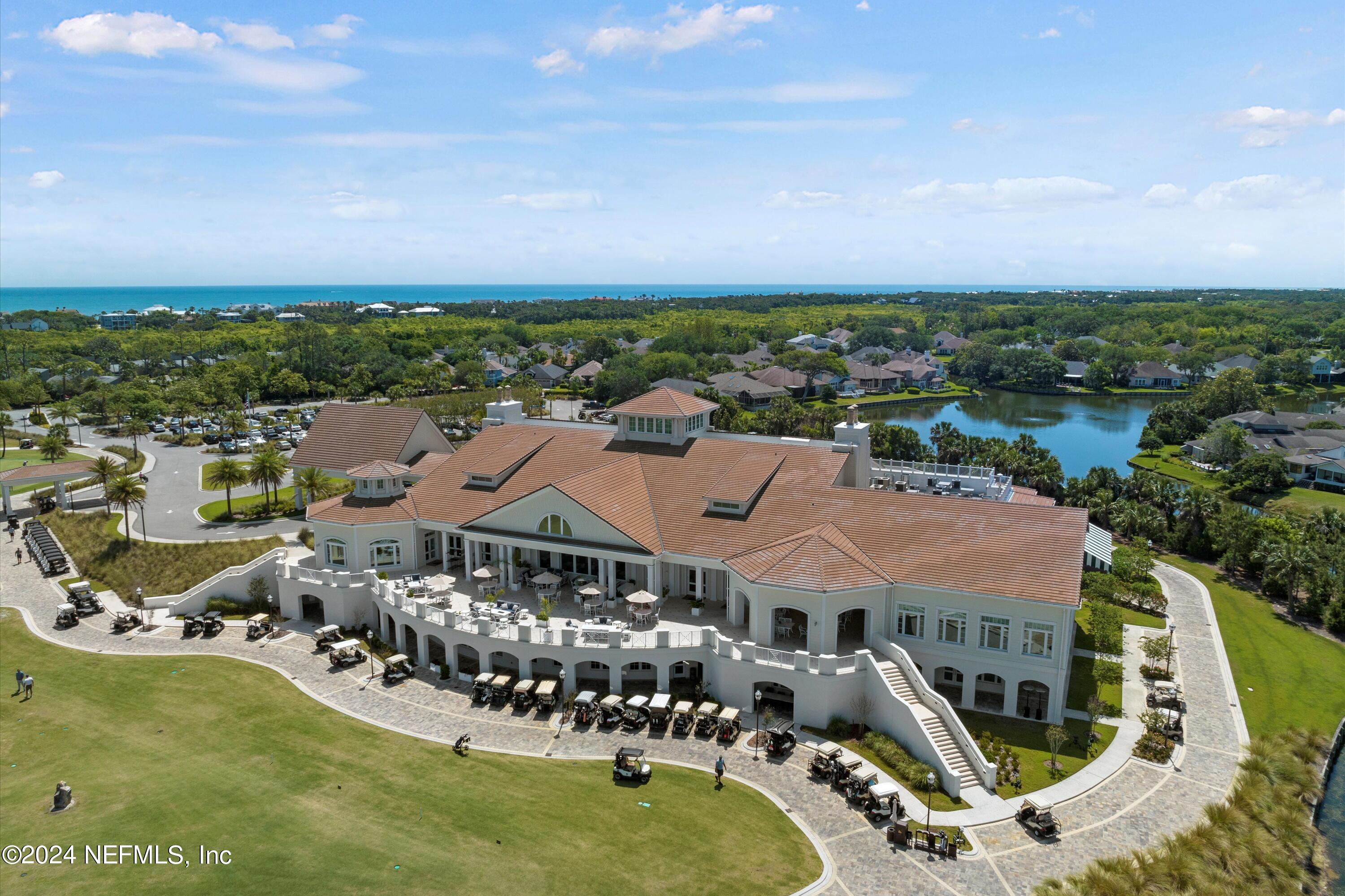 33 WALKERS RIDGE Court