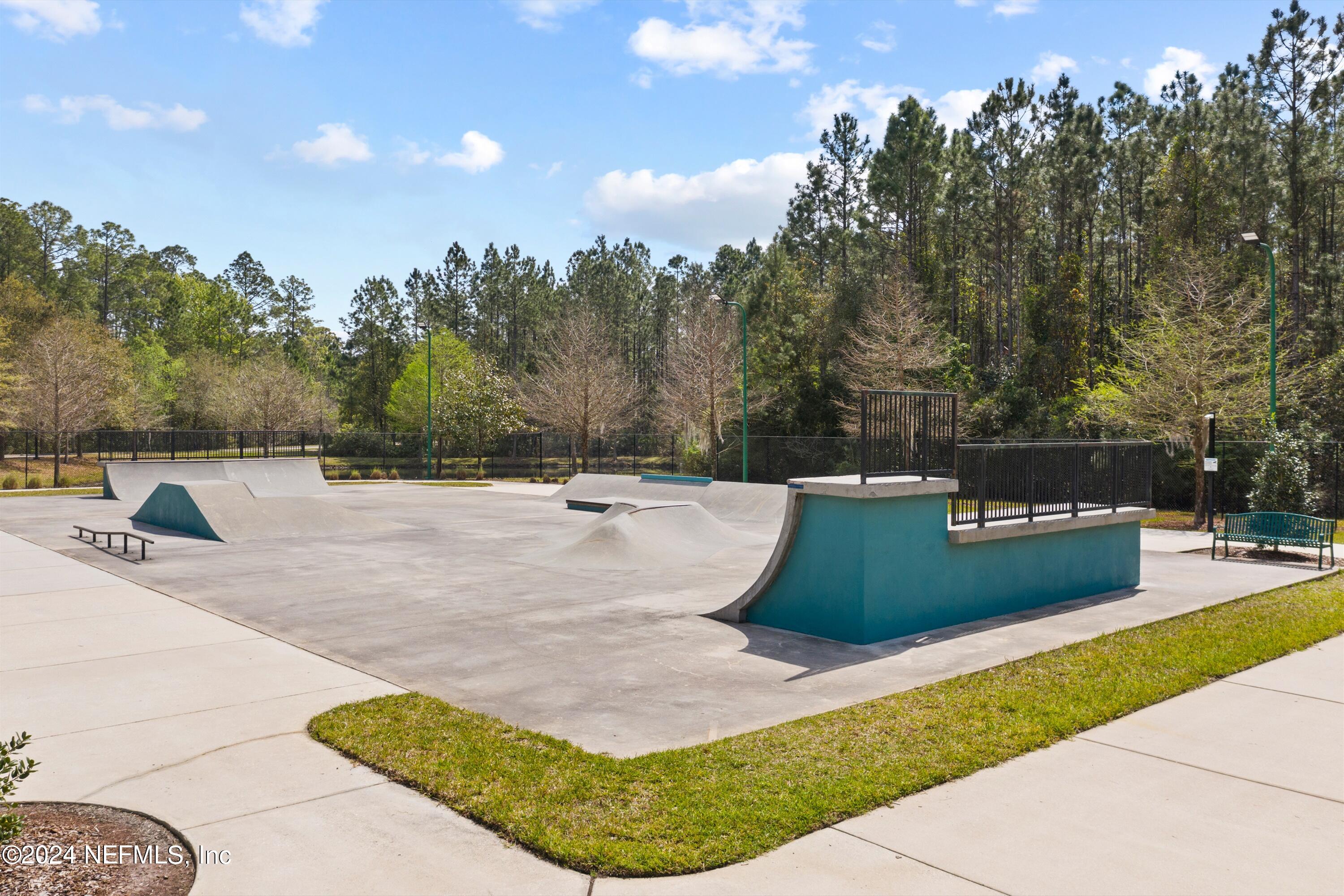 1009 FLORA PARKE Drive