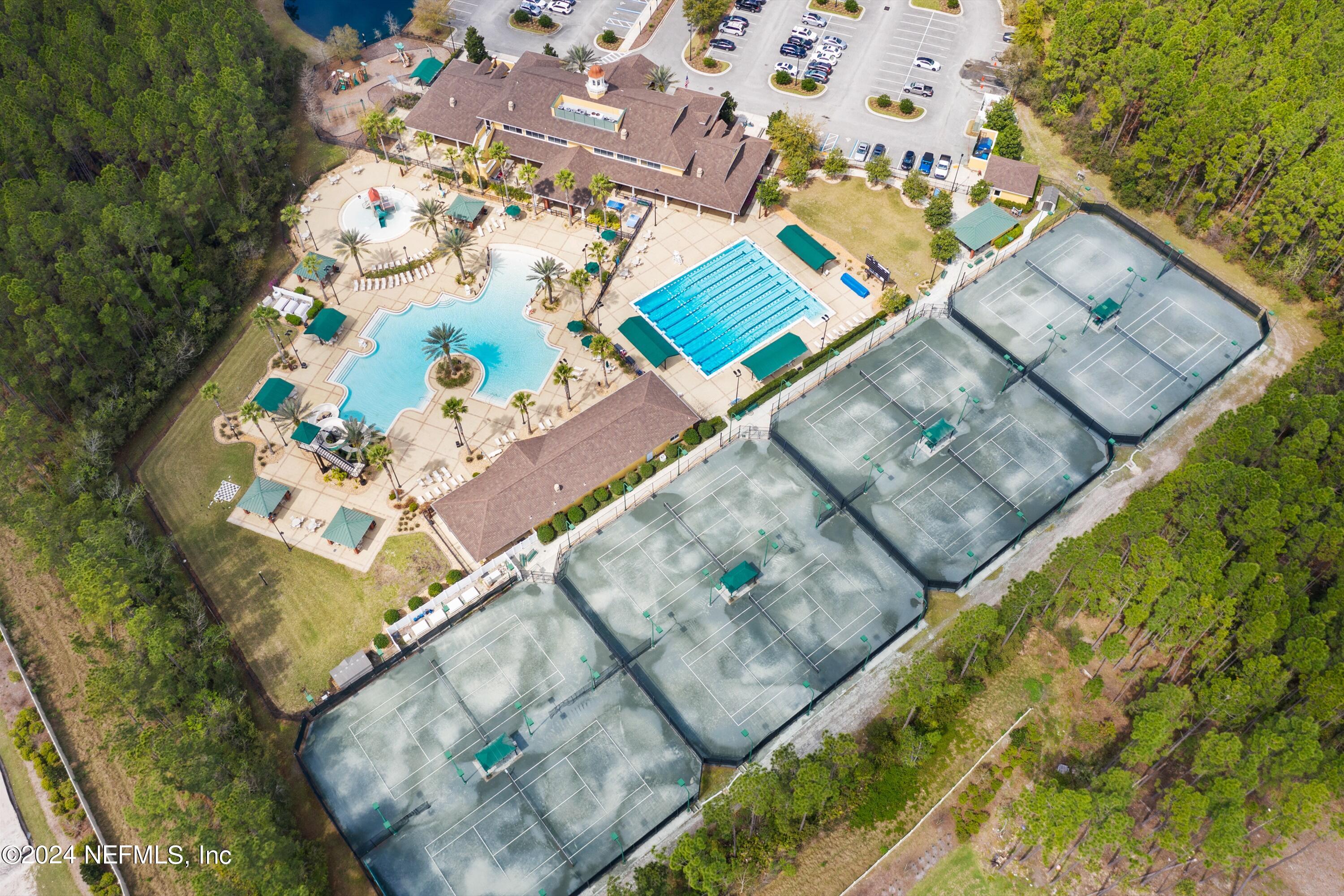 1009 FLORA PARKE Drive
