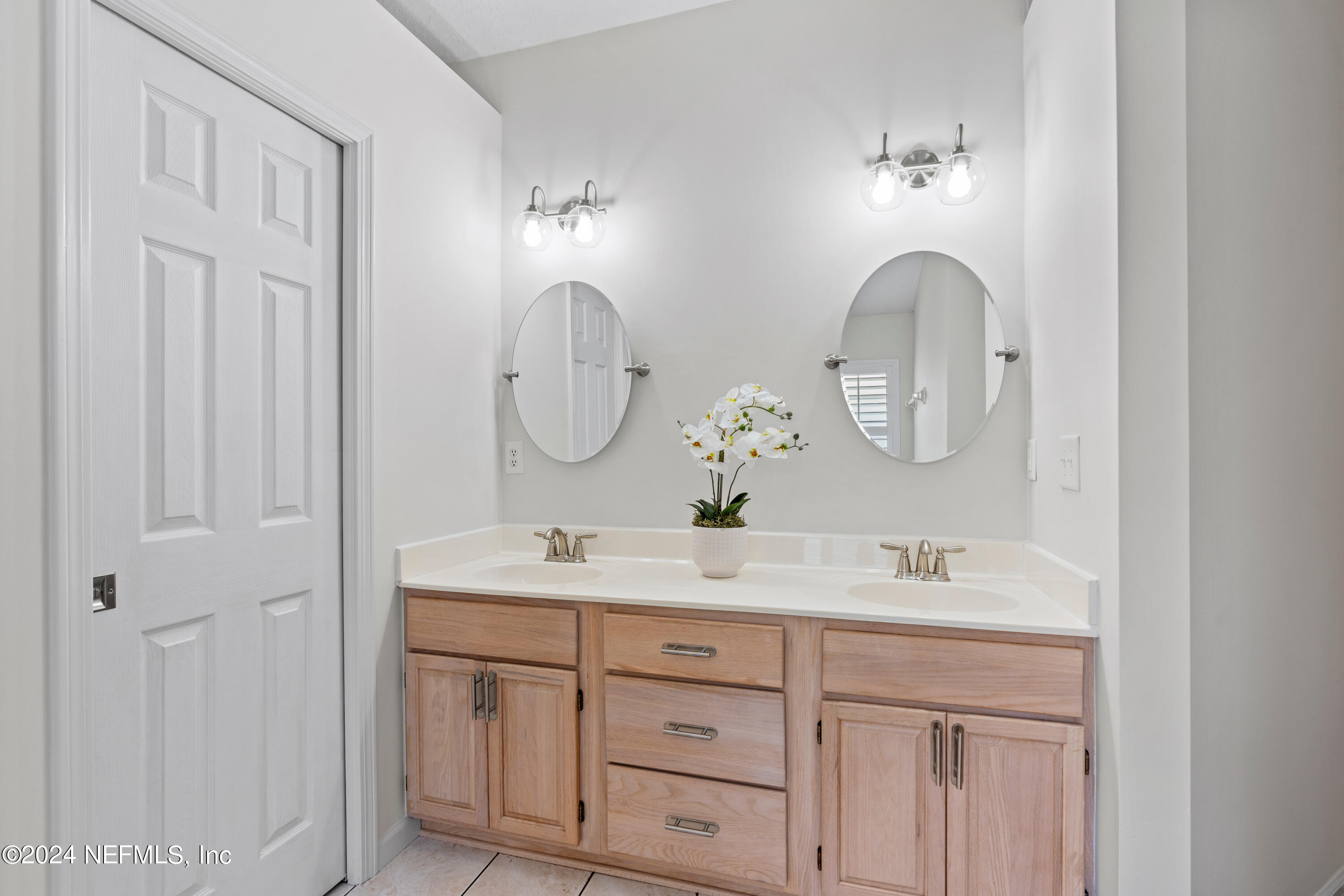 1009 FLORA PARKE Drive