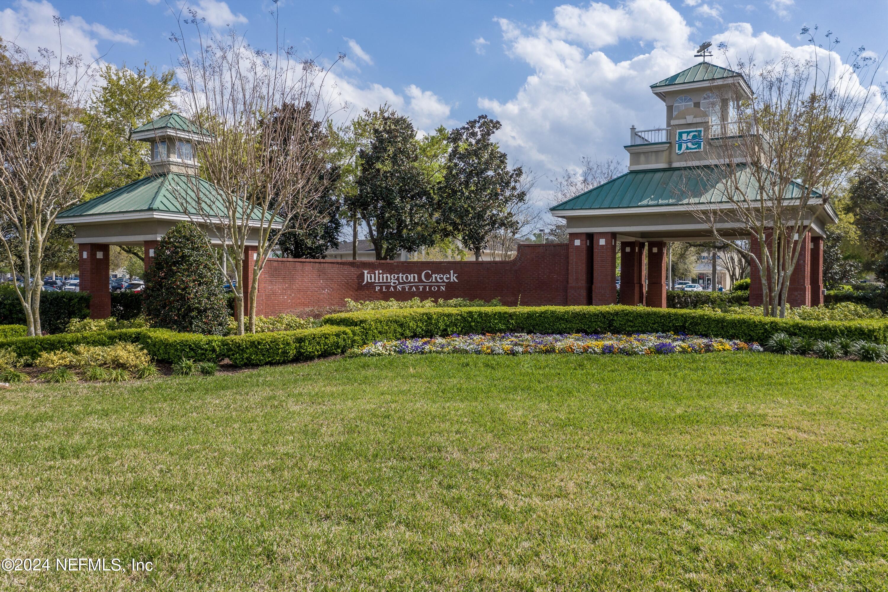 1009 FLORA PARKE Drive