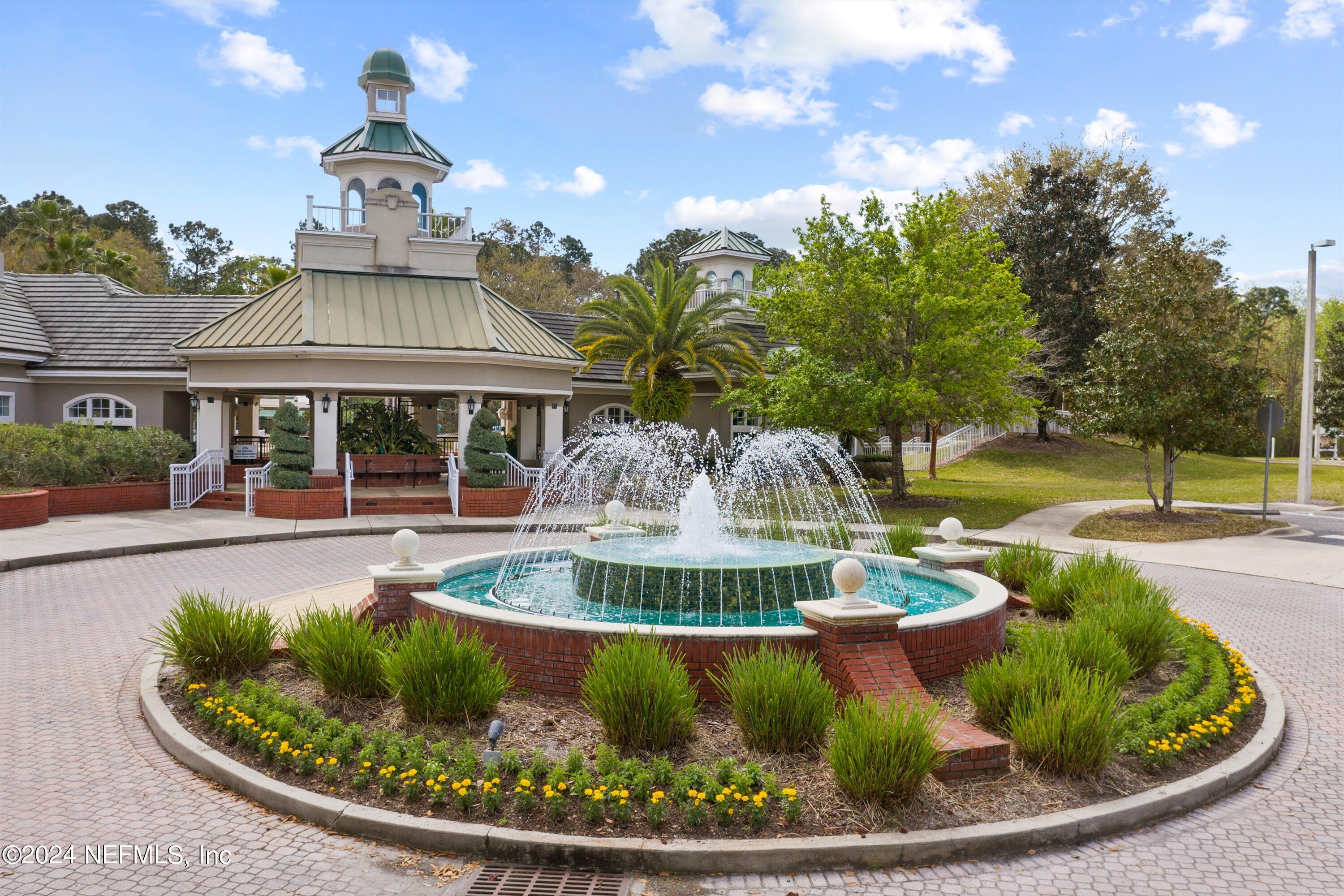 1009 FLORA PARKE Drive