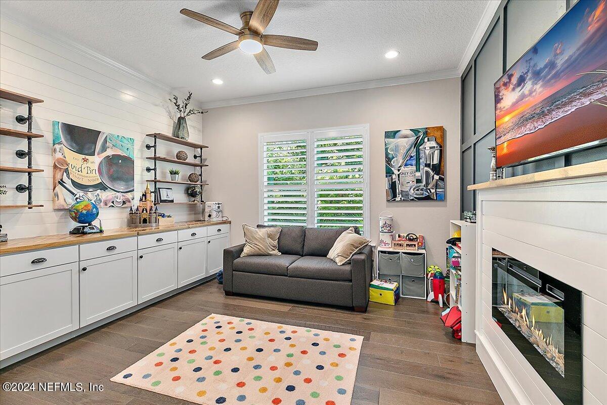 187 PARK FOREST Drive
