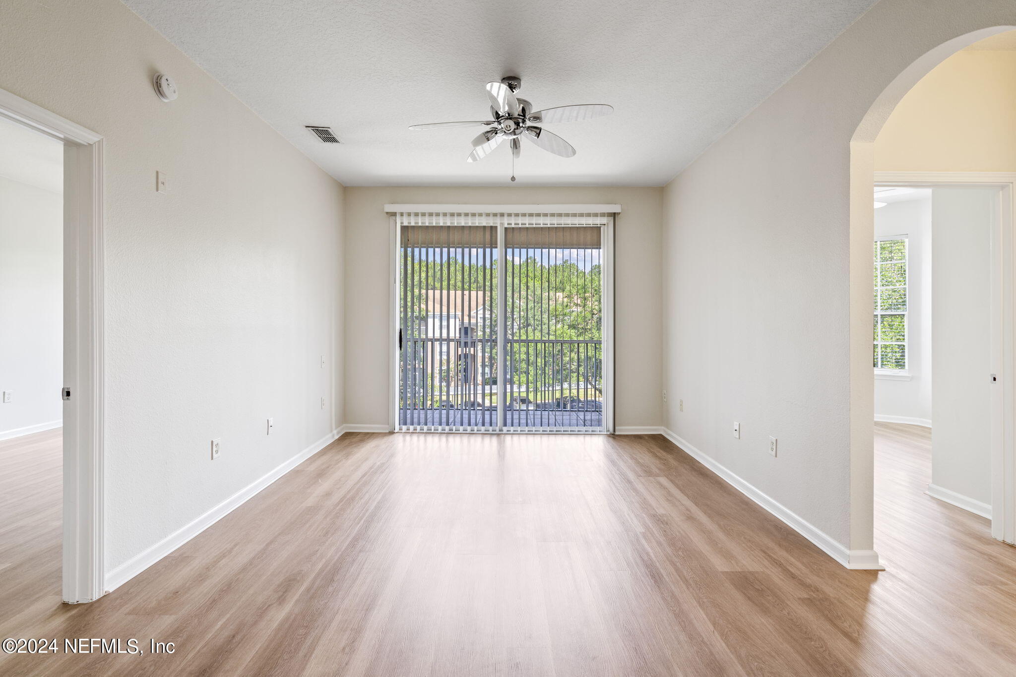 10550 BAYMEADOWS Road, 726