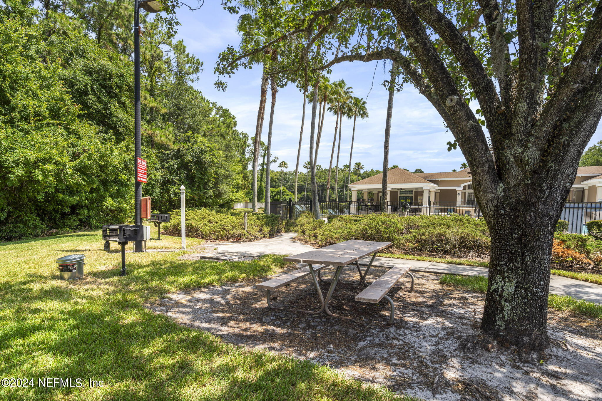 10550 BAYMEADOWS Road, 726