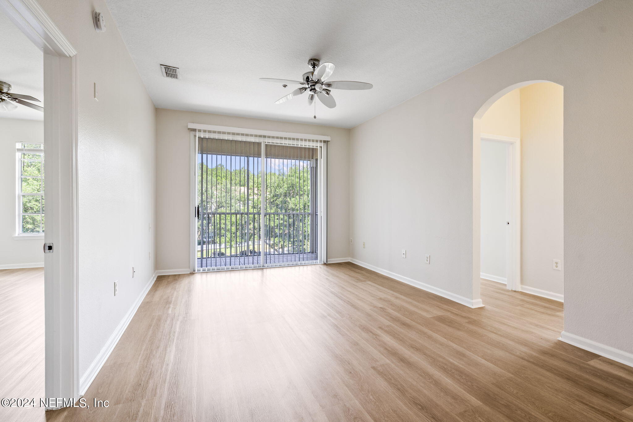 10550 BAYMEADOWS Road, 726