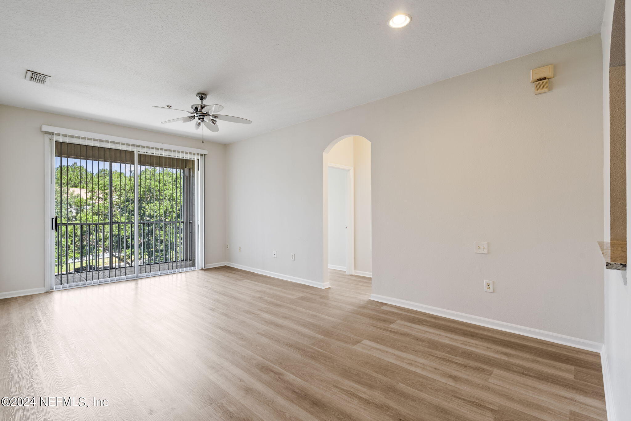 10550 BAYMEADOWS Road, 726