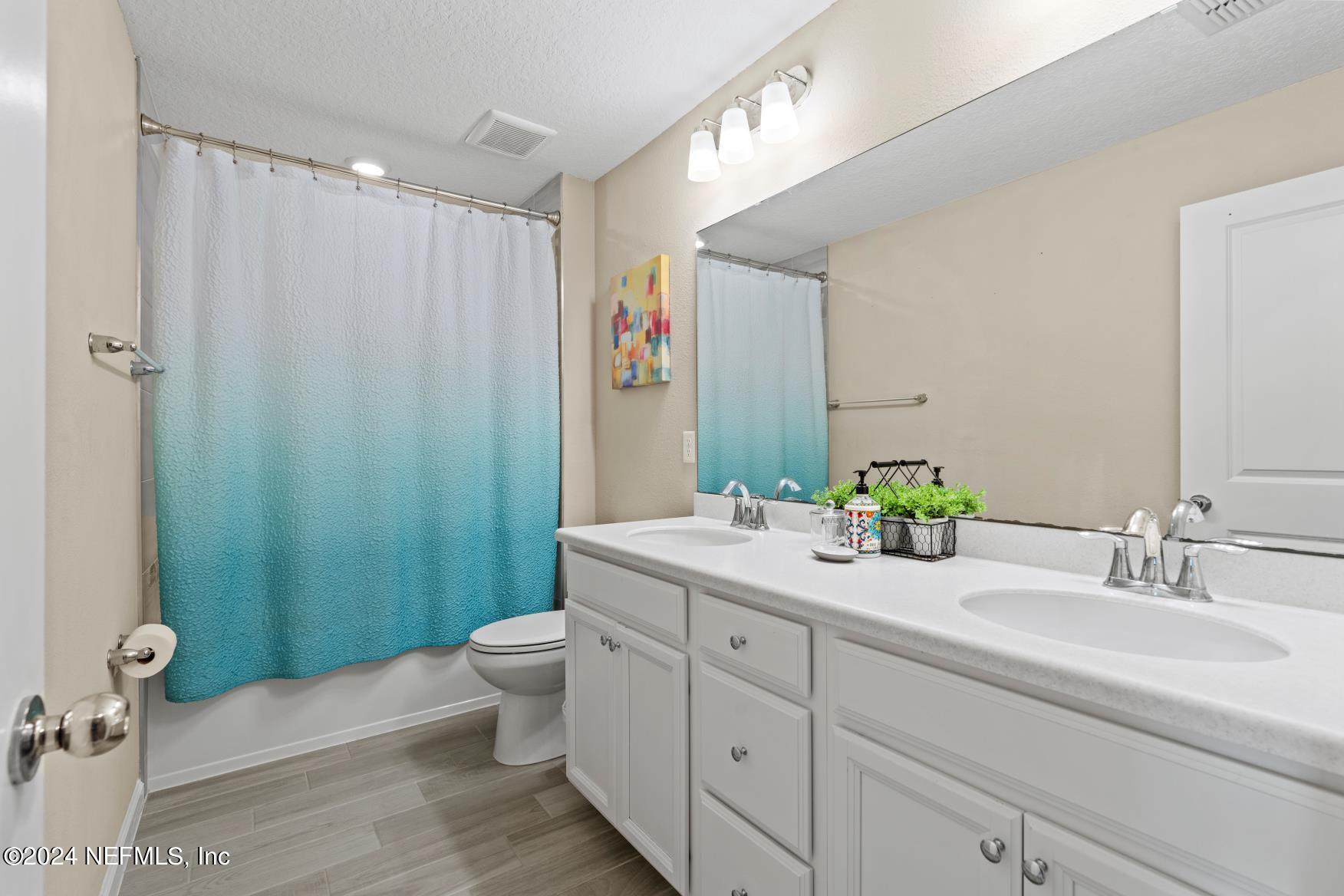 12746 JOSSLYN Lane