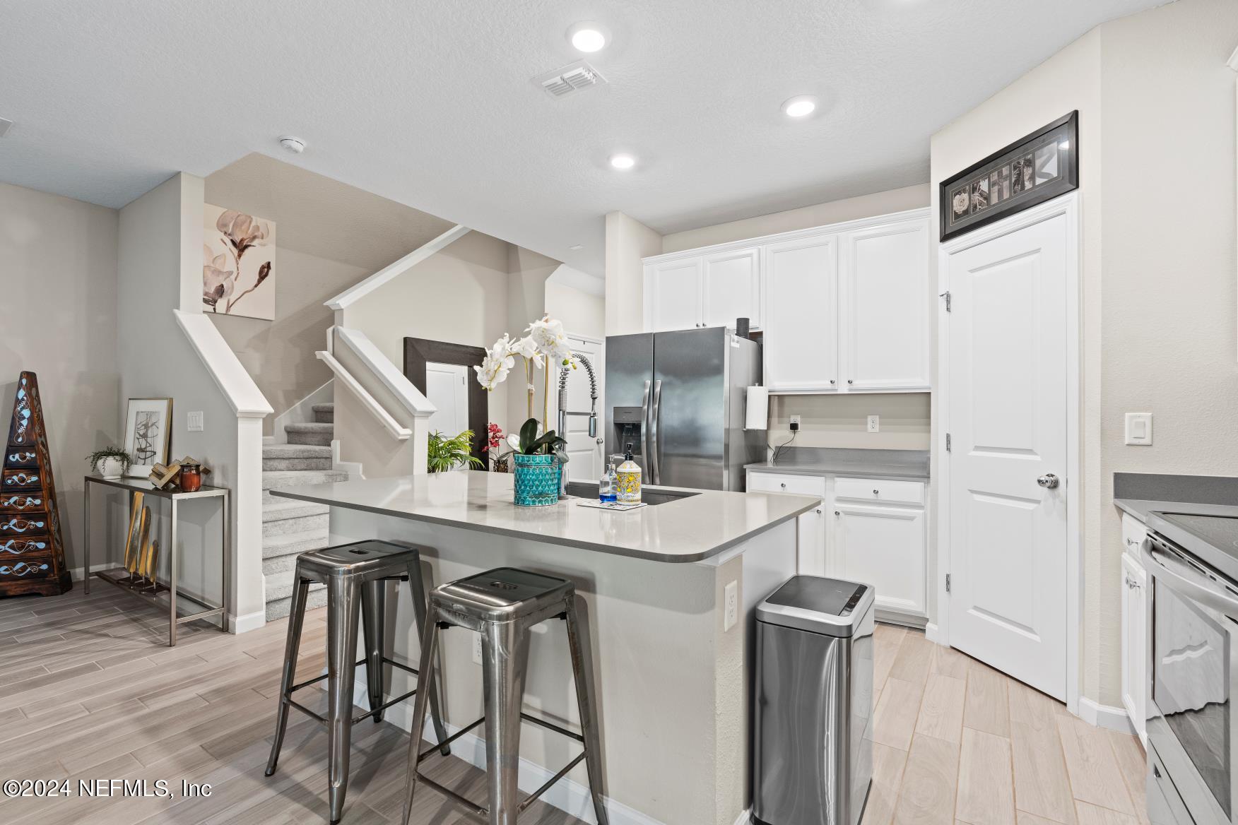 12746 JOSSLYN Lane