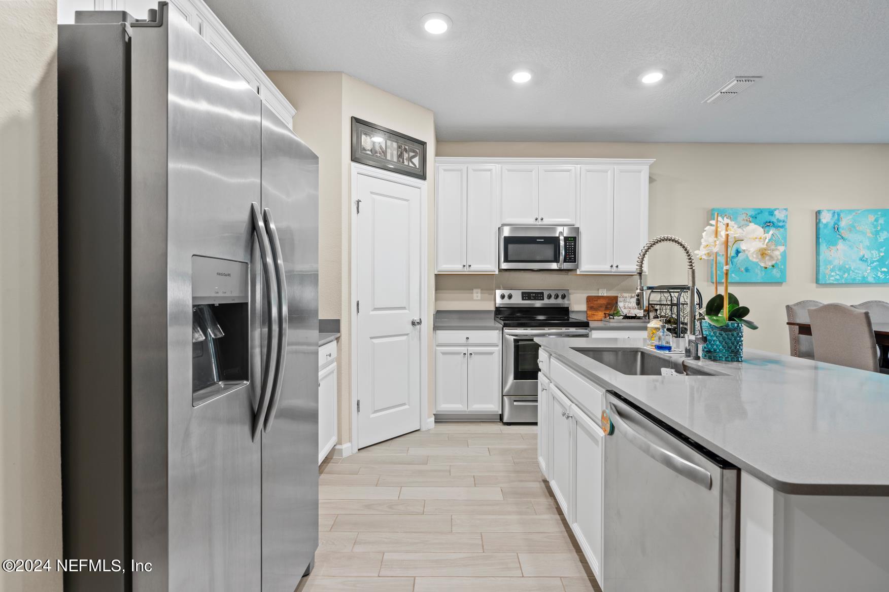 12746 JOSSLYN Lane