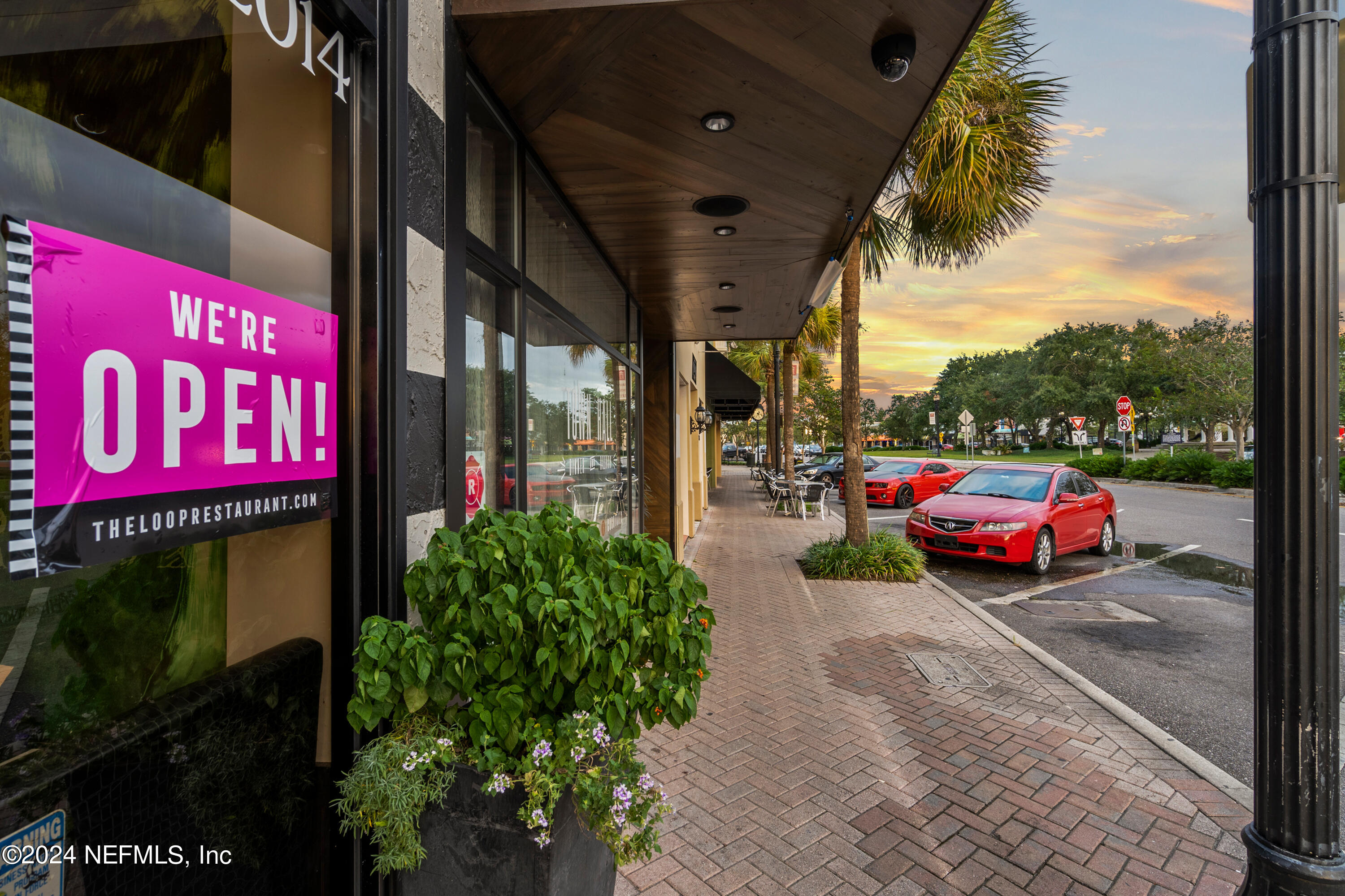 1351 HOLMESDALE Road