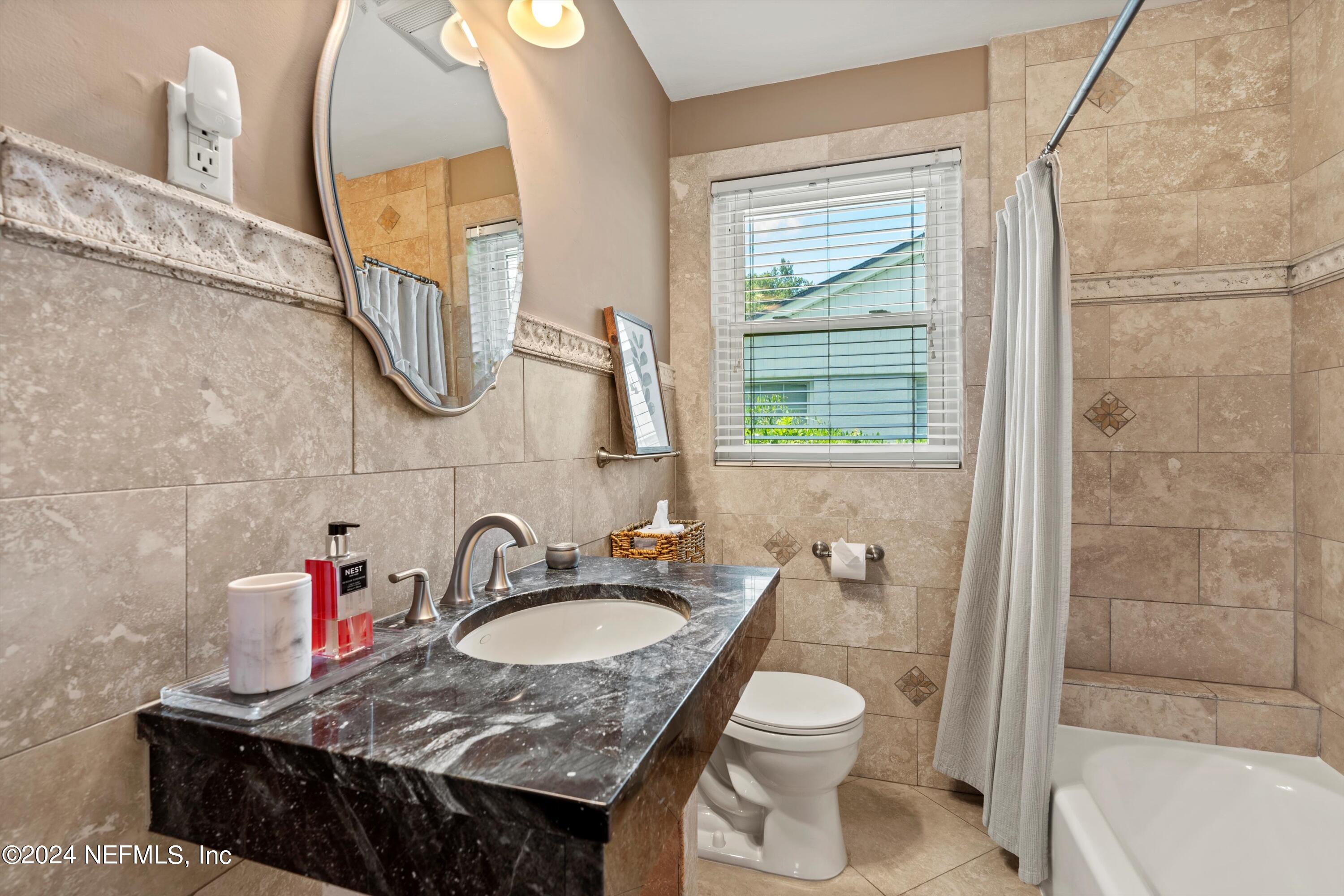 1351 HOLMESDALE Road