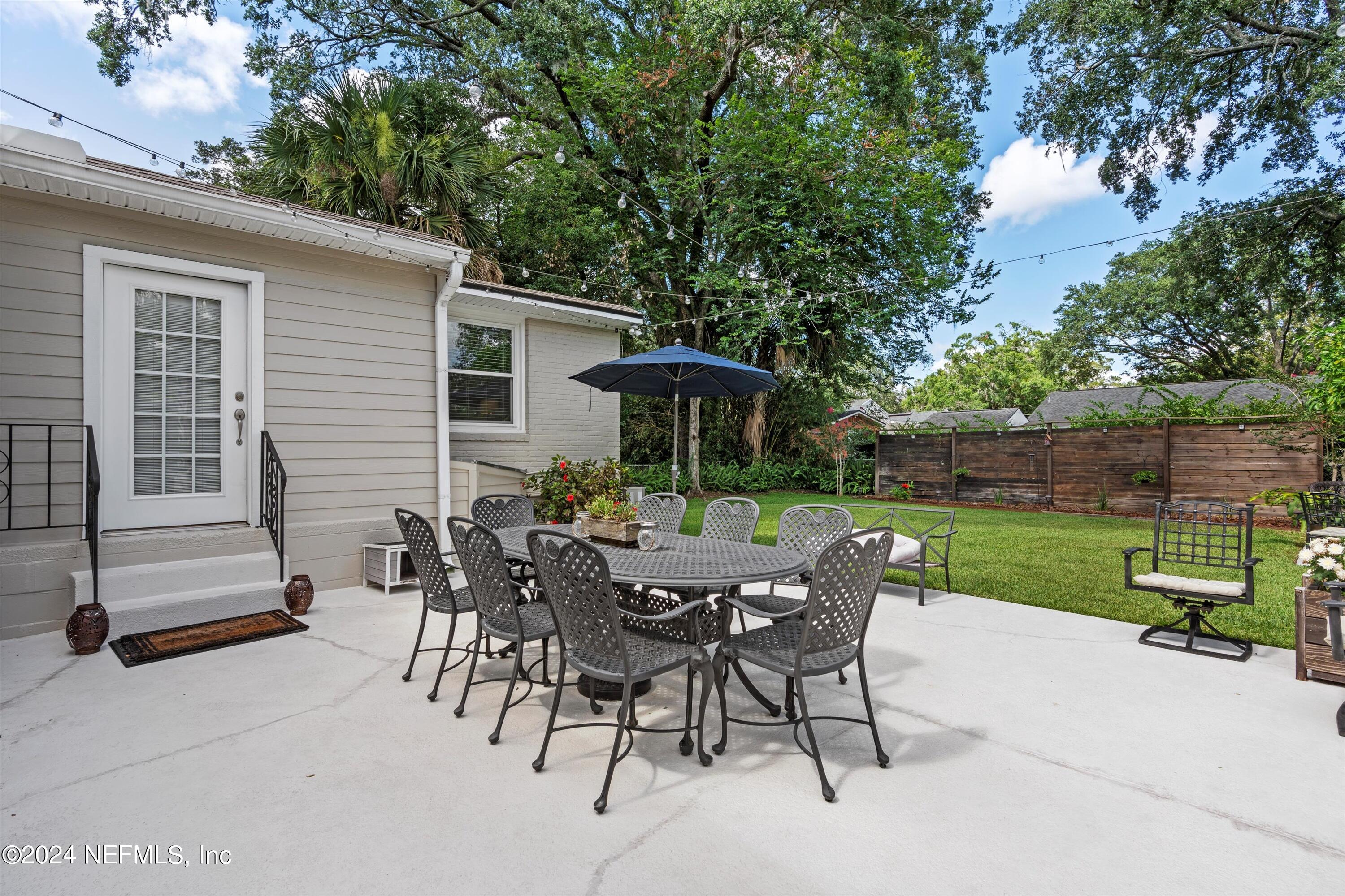 1351 HOLMESDALE Road