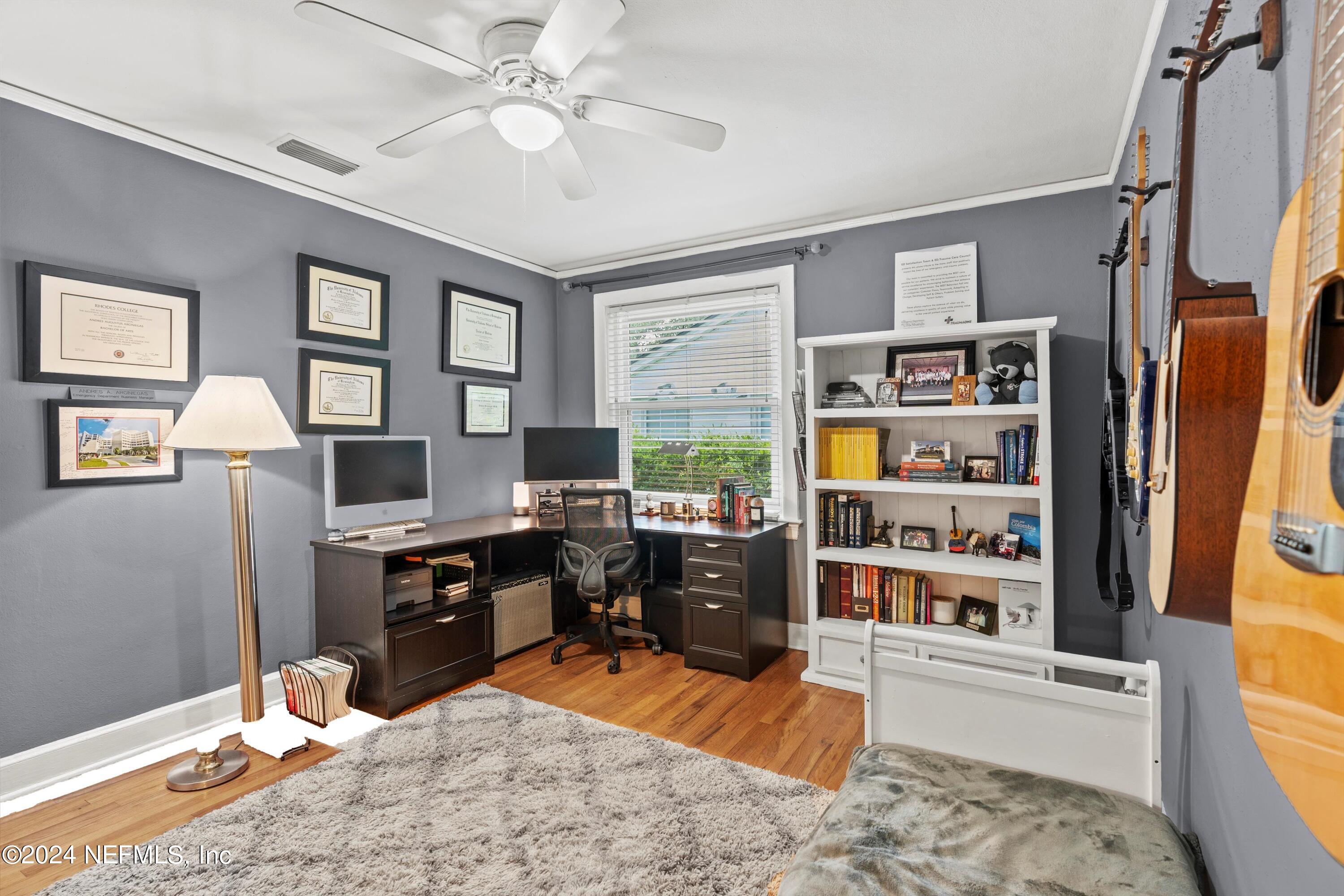 1351 HOLMESDALE Road