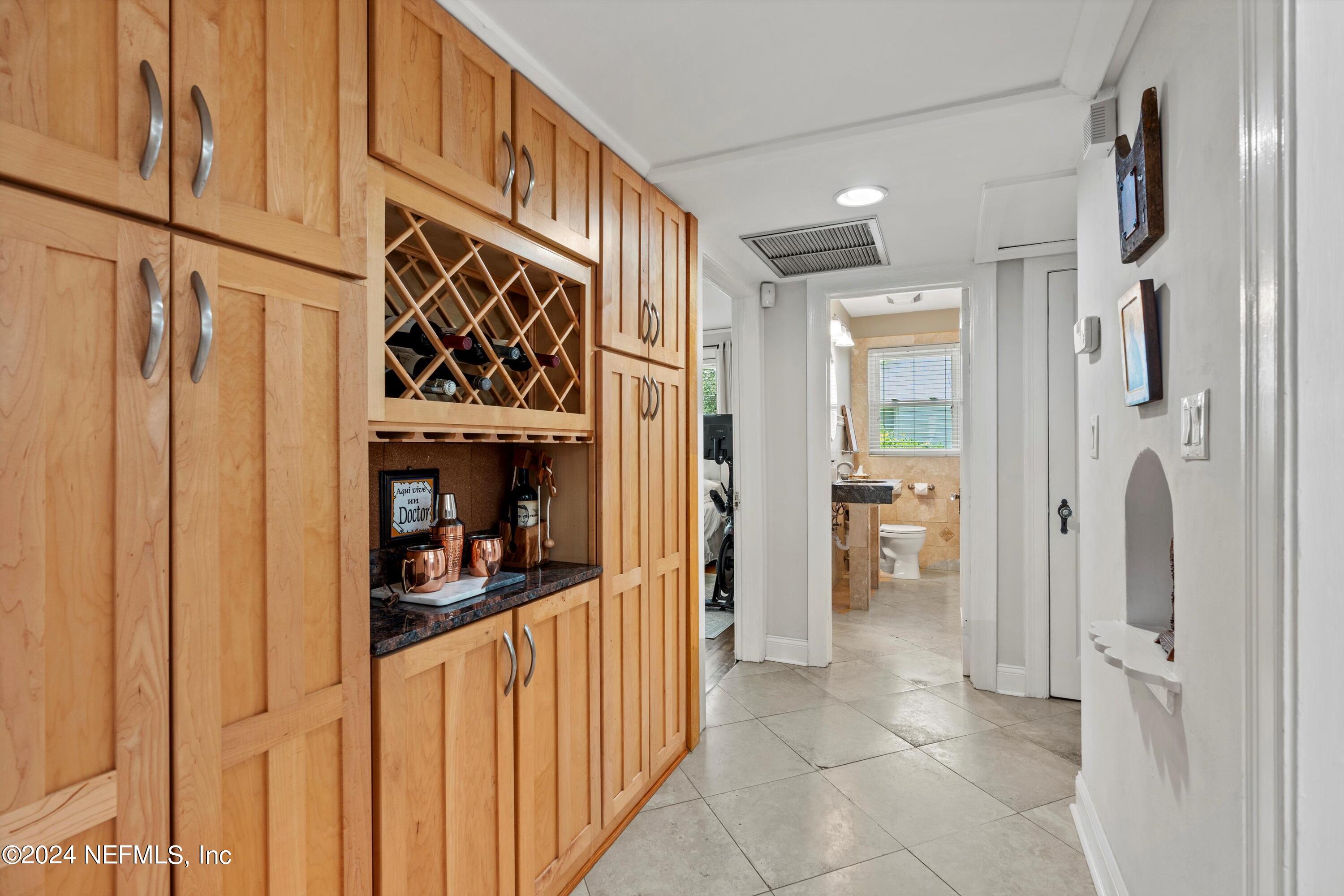 1351 HOLMESDALE Road