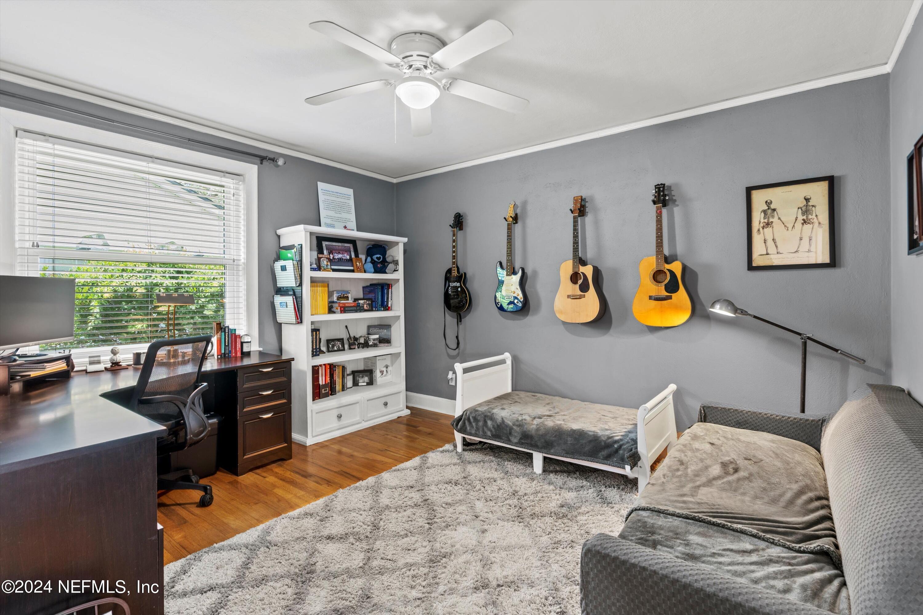 1351 HOLMESDALE Road