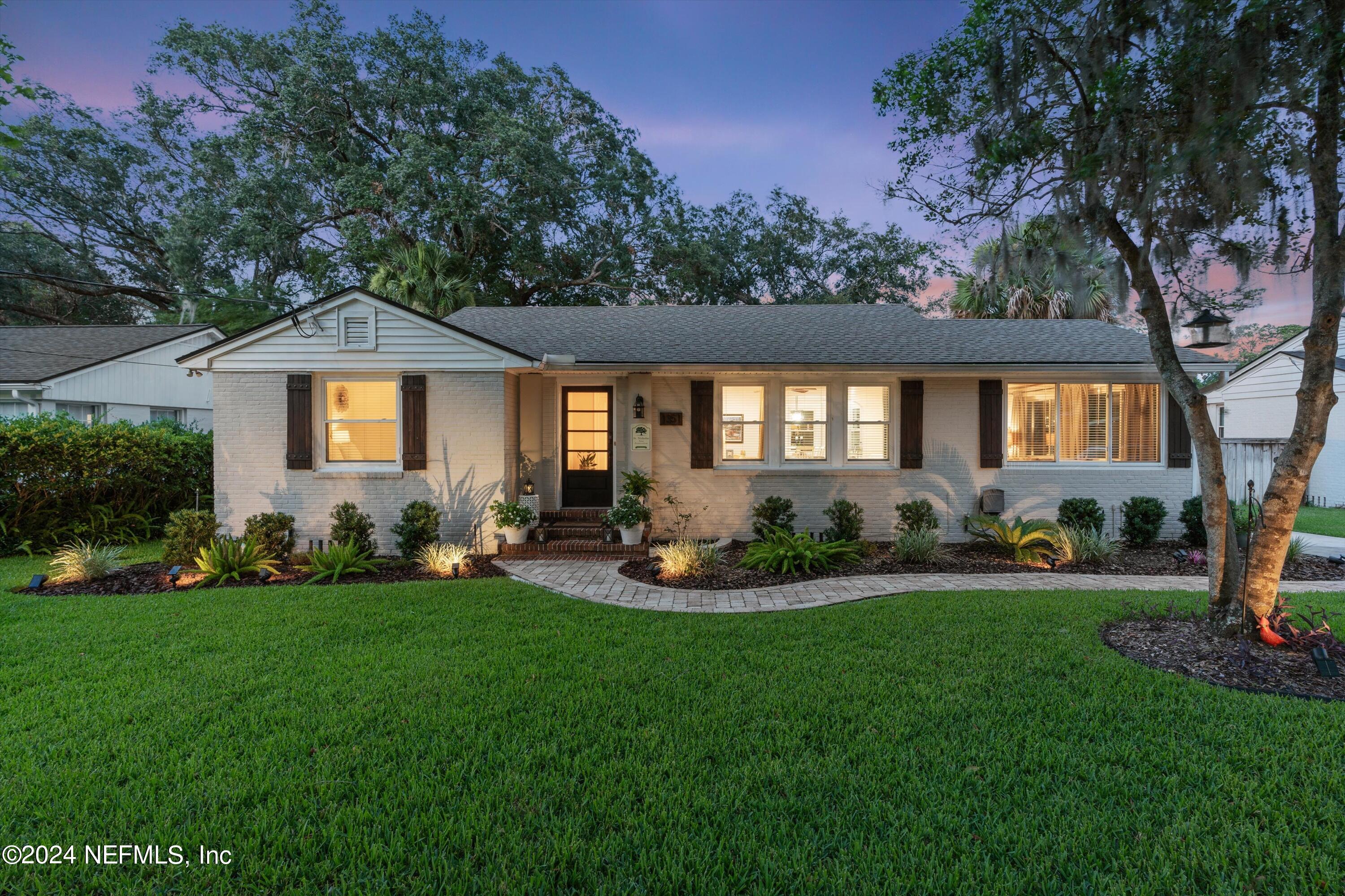 1351 HOLMESDALE Road