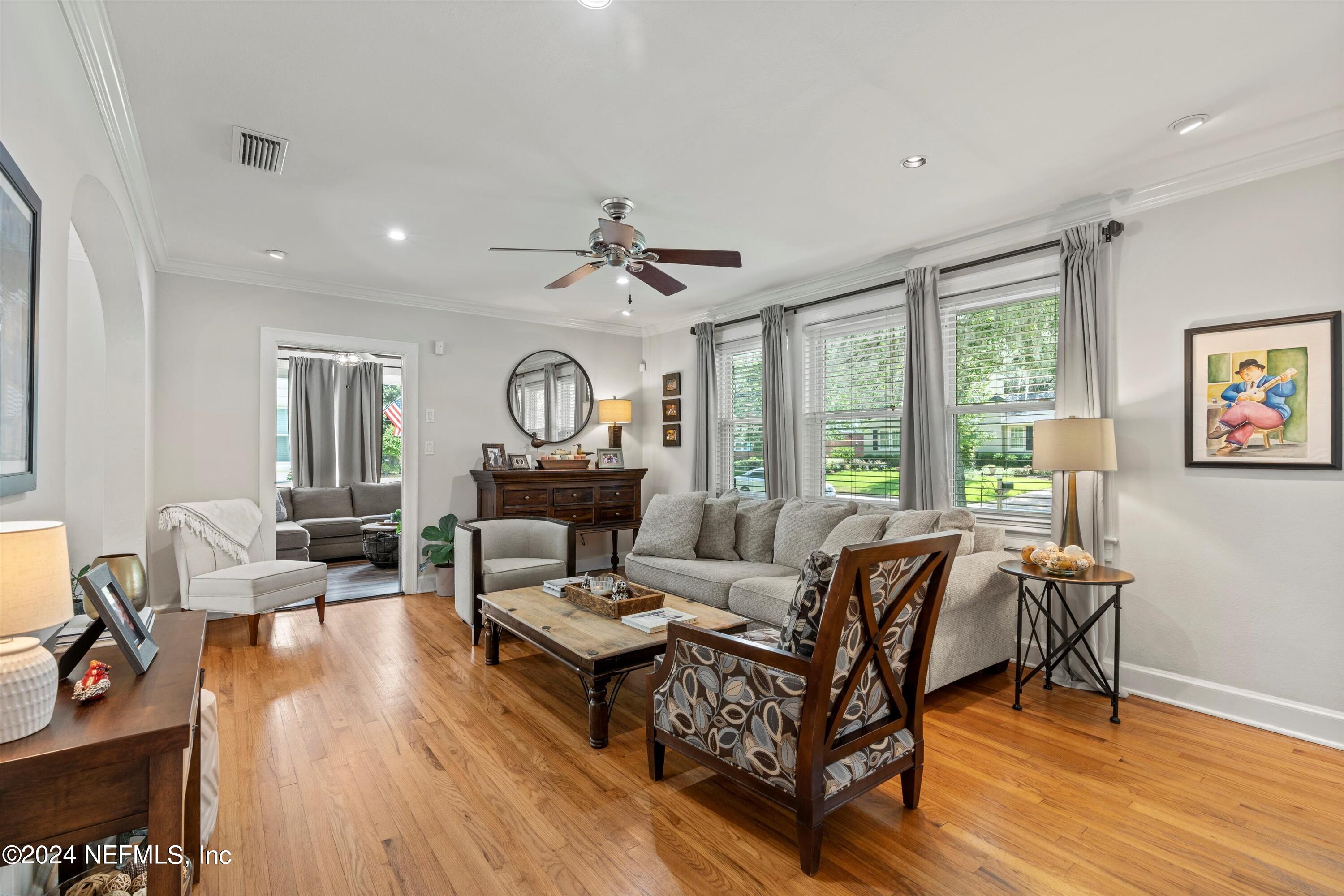 1351 HOLMESDALE Road