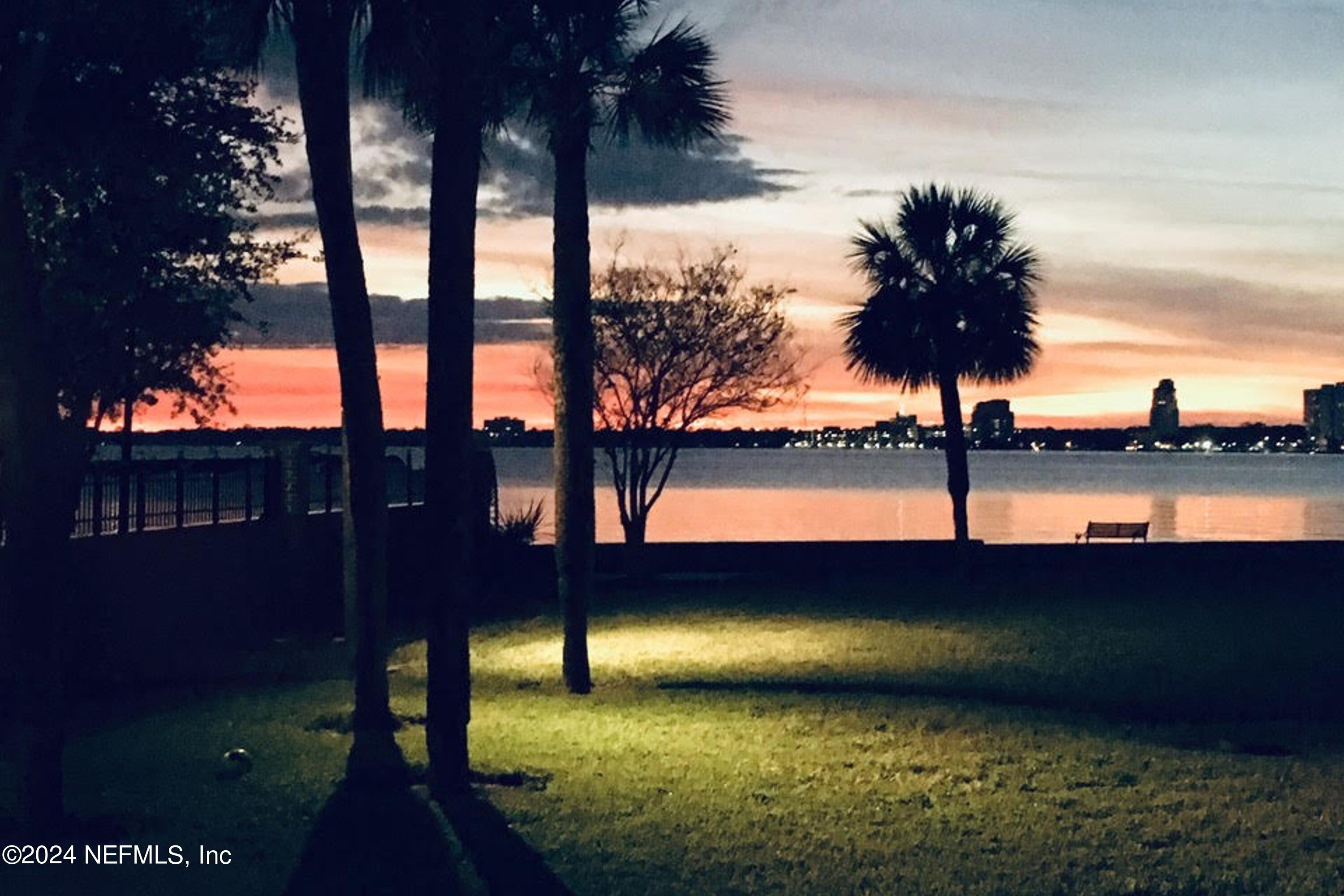 1351 HOLMESDALE Road