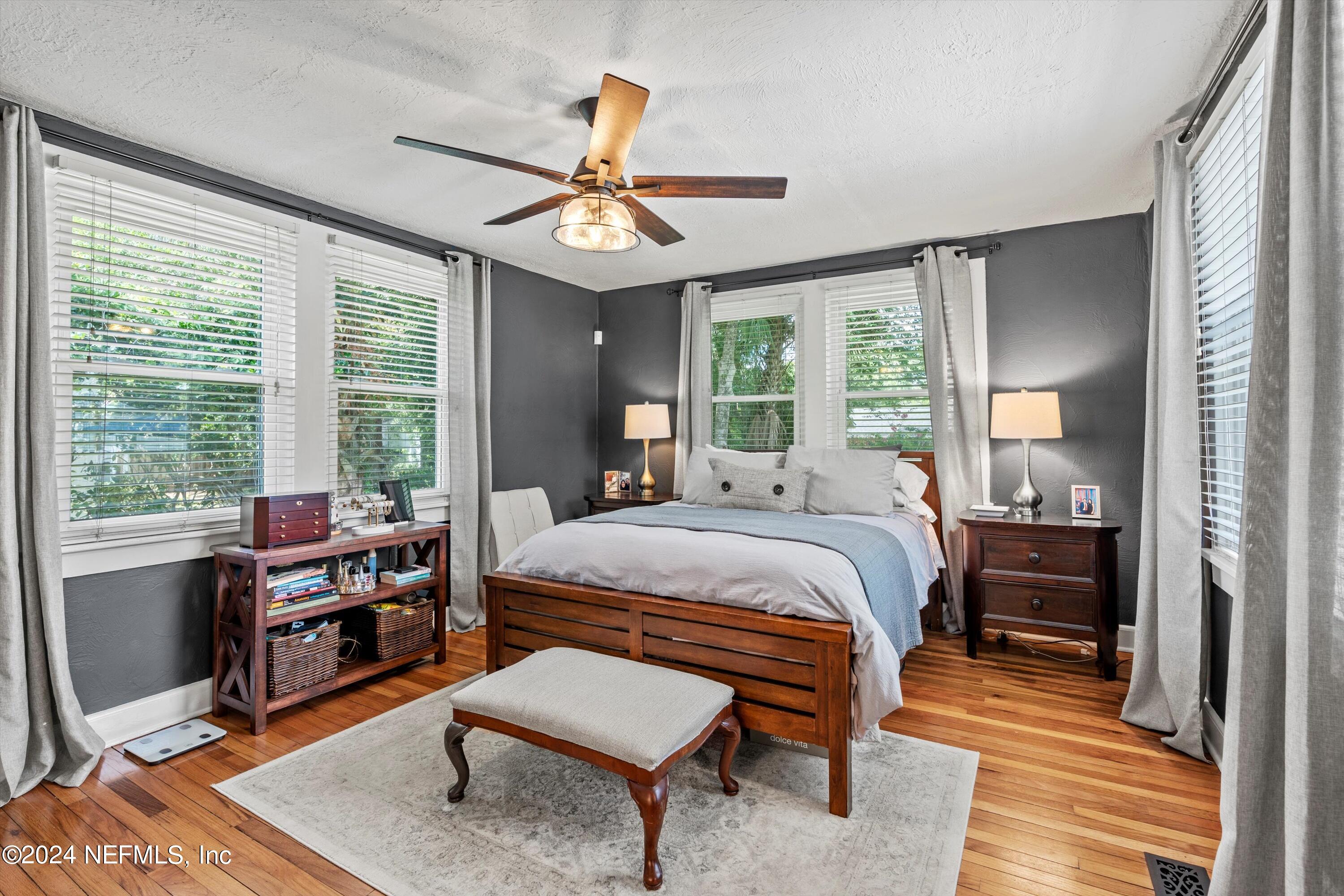 1351 HOLMESDALE Road