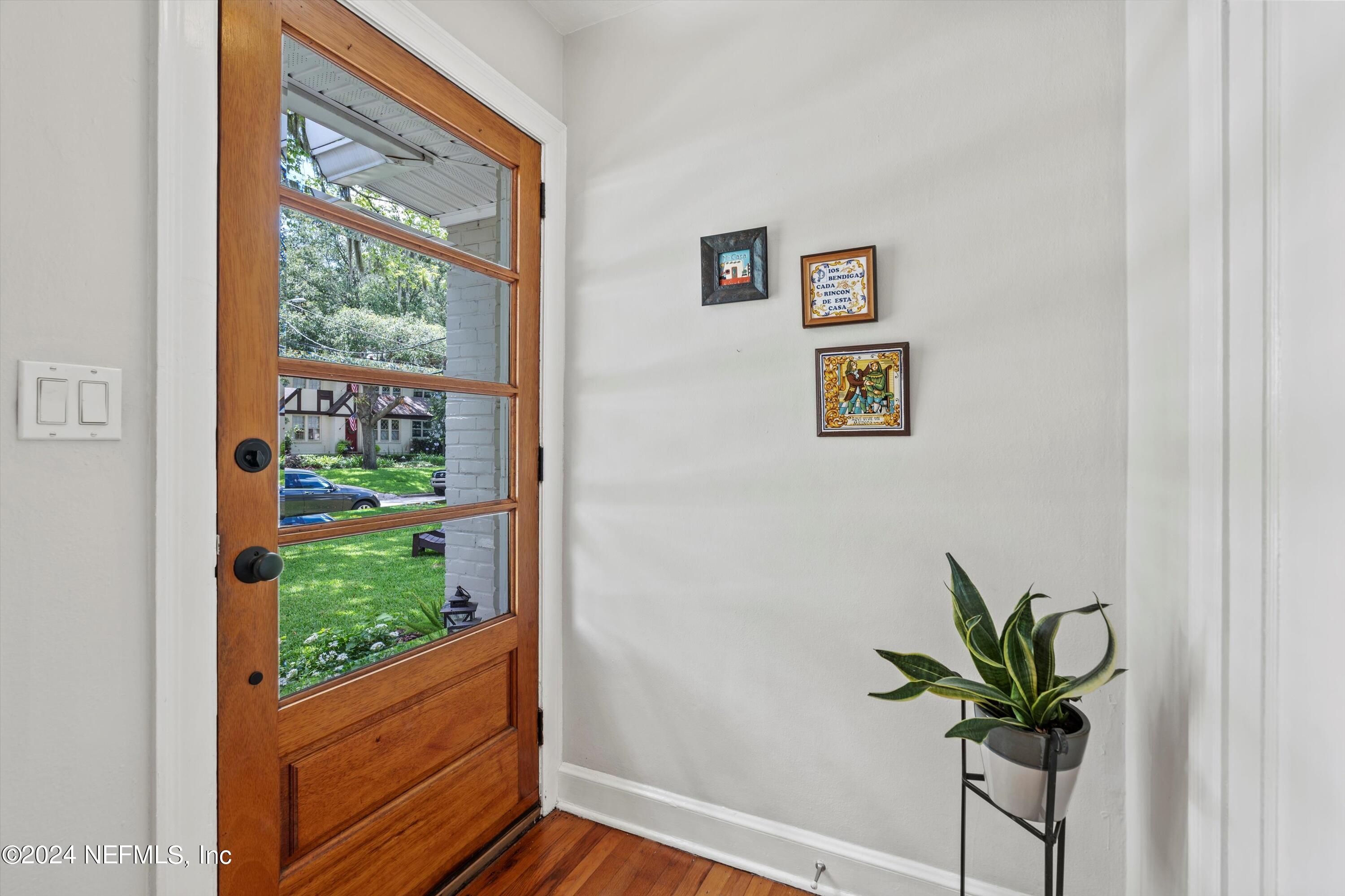 1351 HOLMESDALE Road