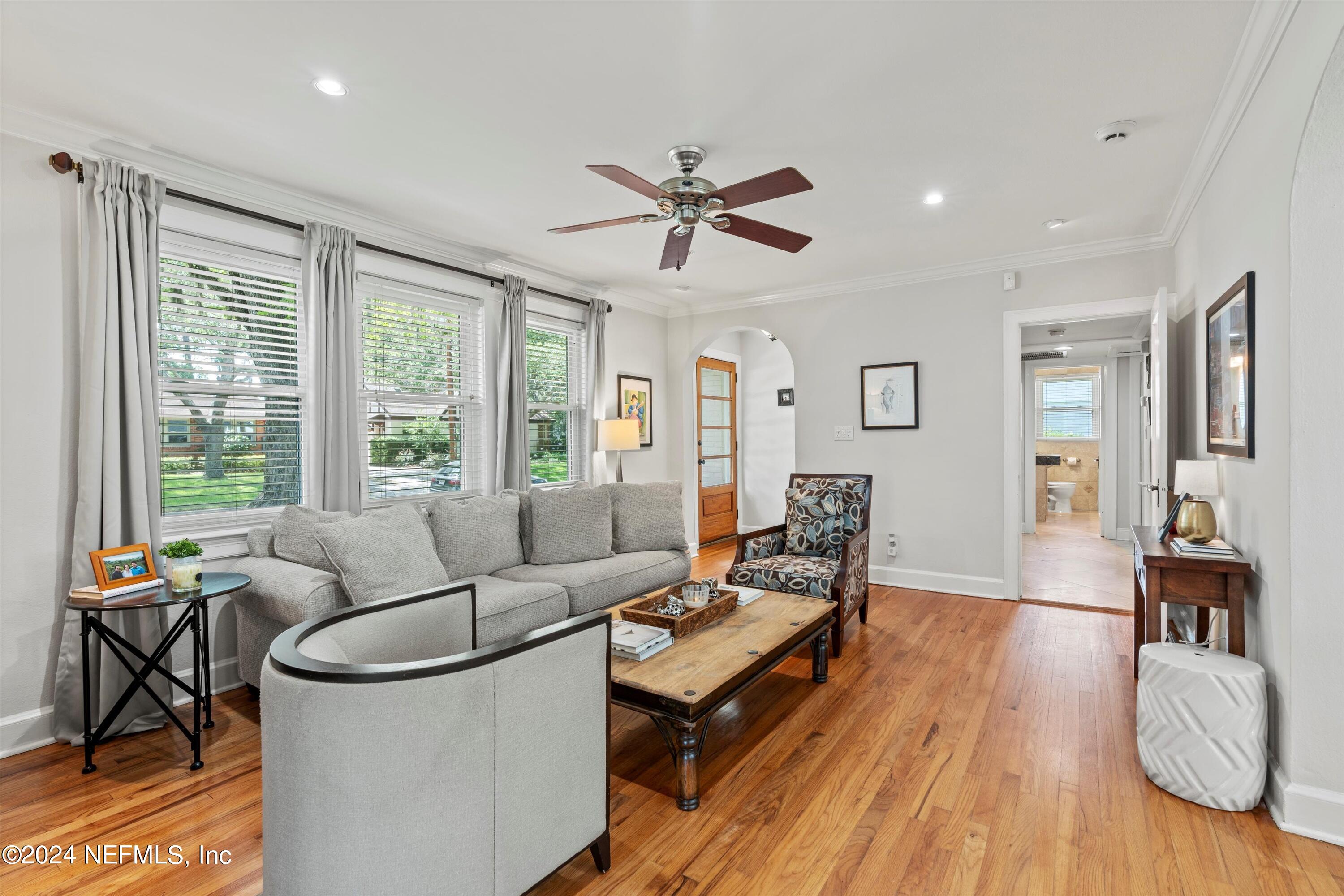 1351 HOLMESDALE Road