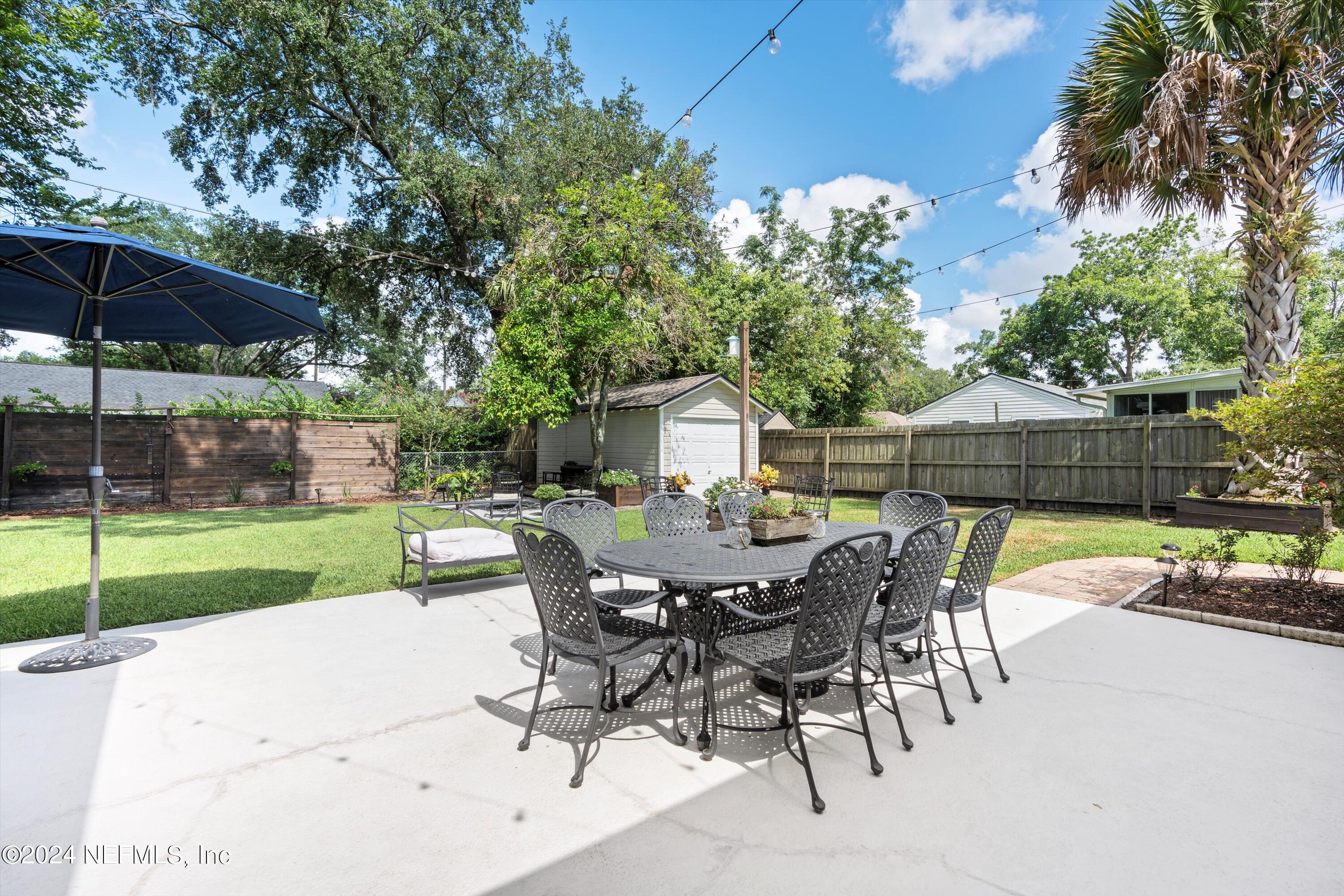 1351 HOLMESDALE Road