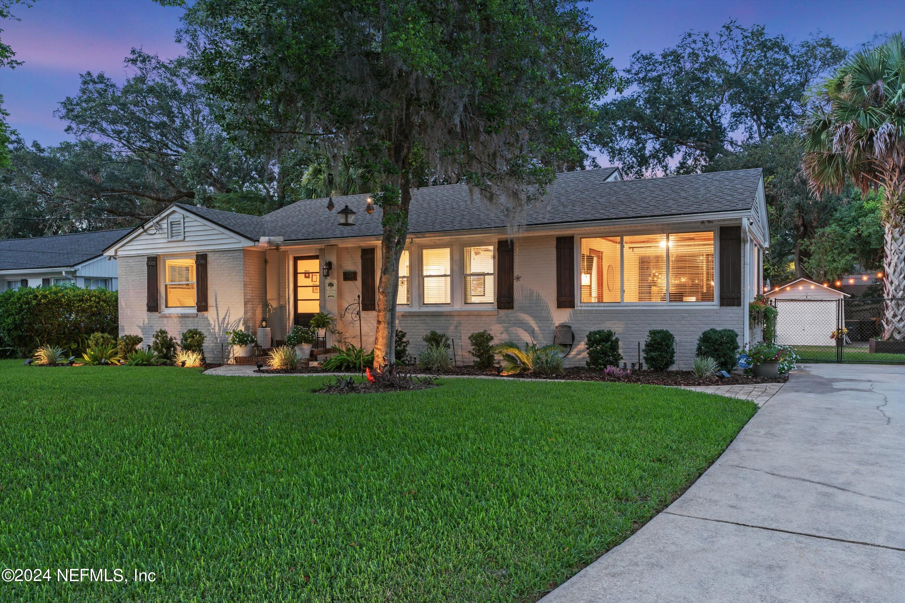 1351 HOLMESDALE Road