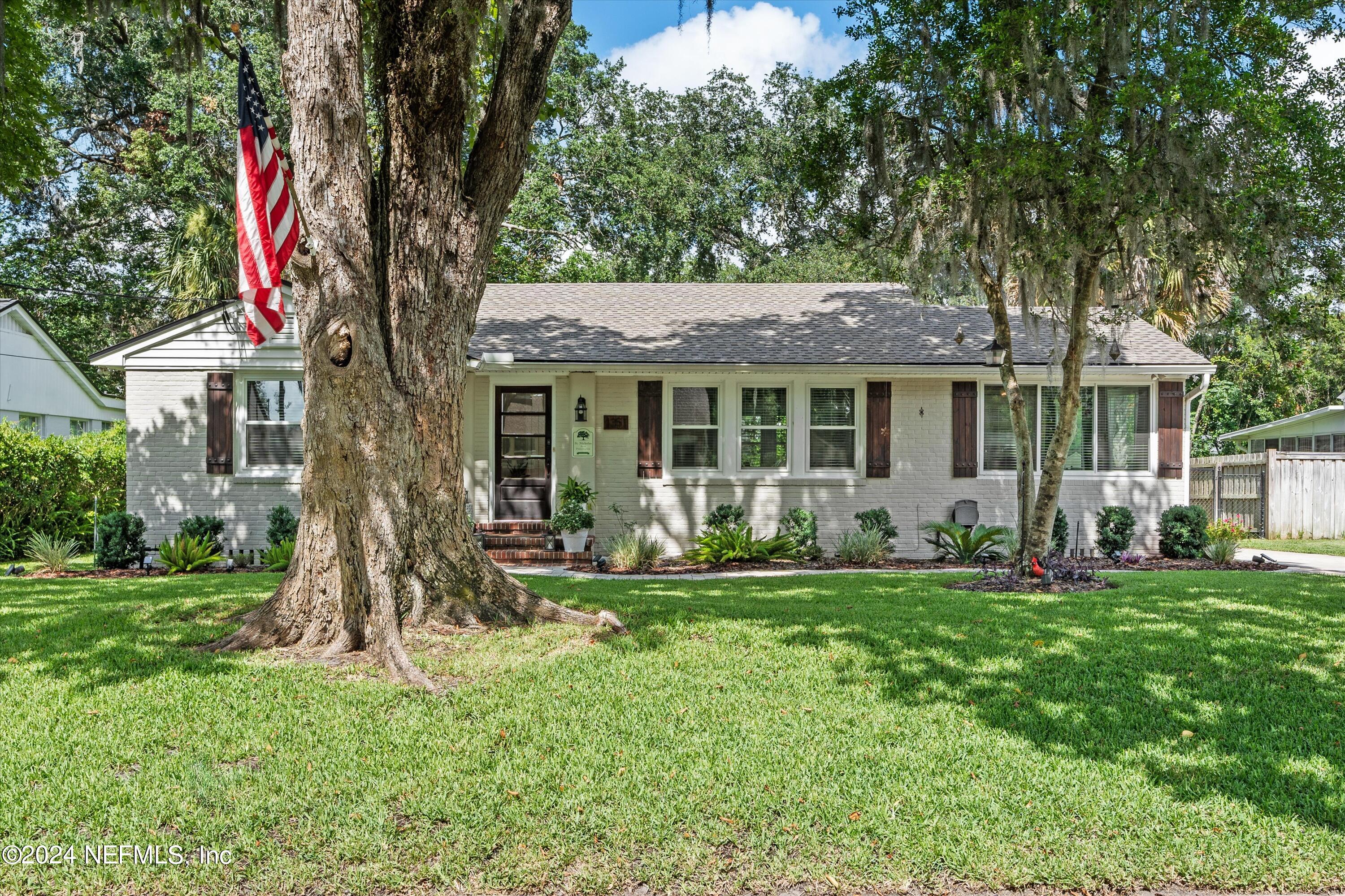 1351 HOLMESDALE Road
